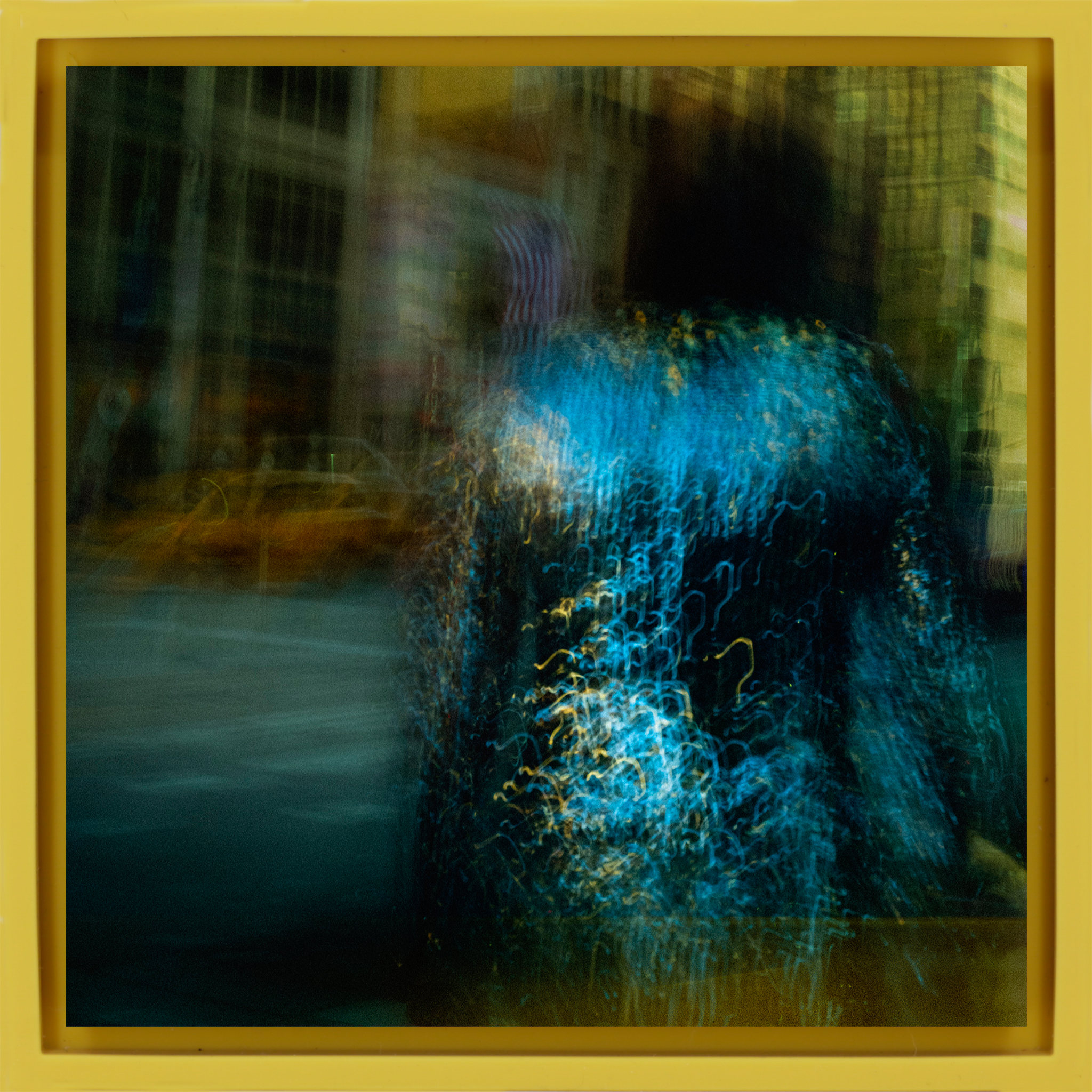 Silbernes Kleid - Gelber Wickelrock