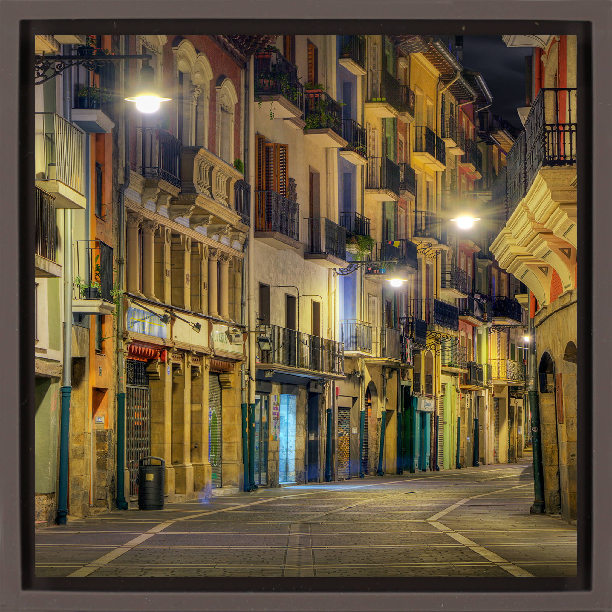 Pamplona- Brown Wrapp