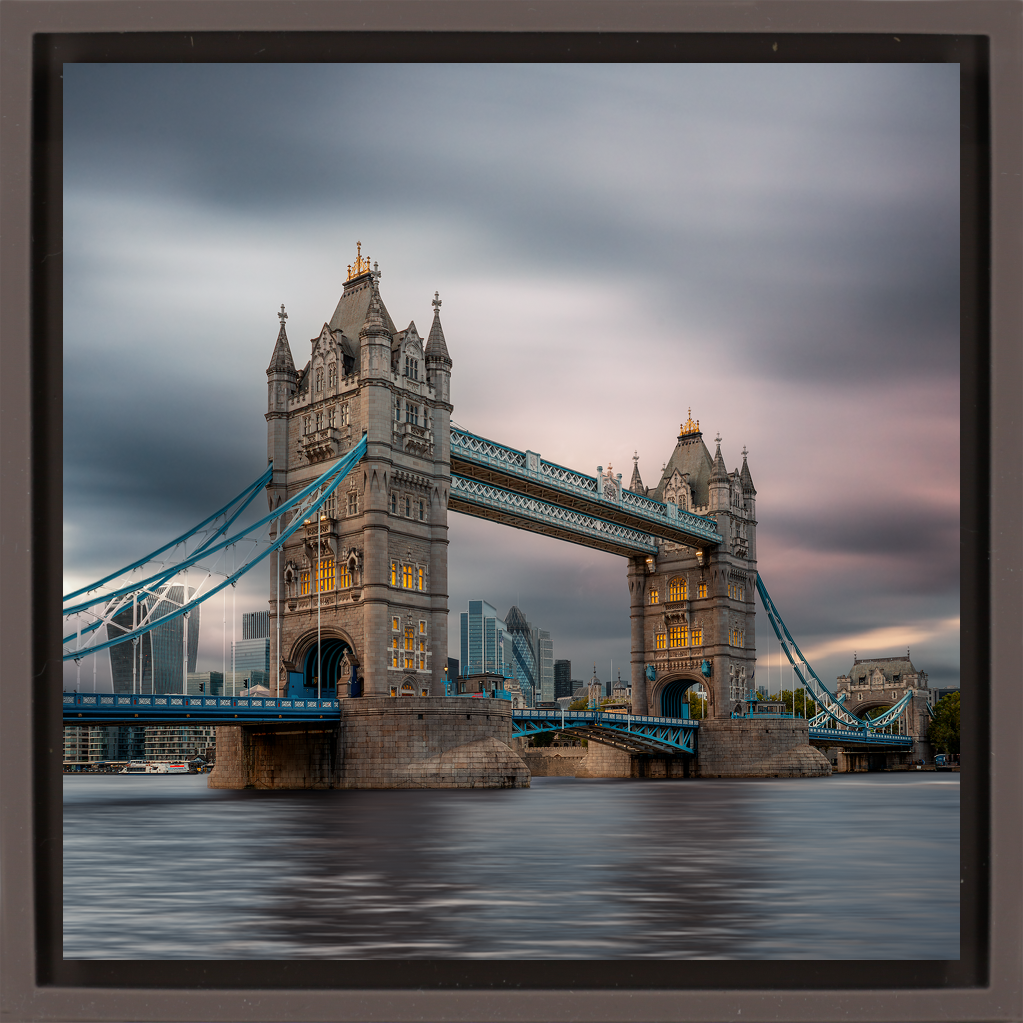 Tower Bridge- Brown Wrapp