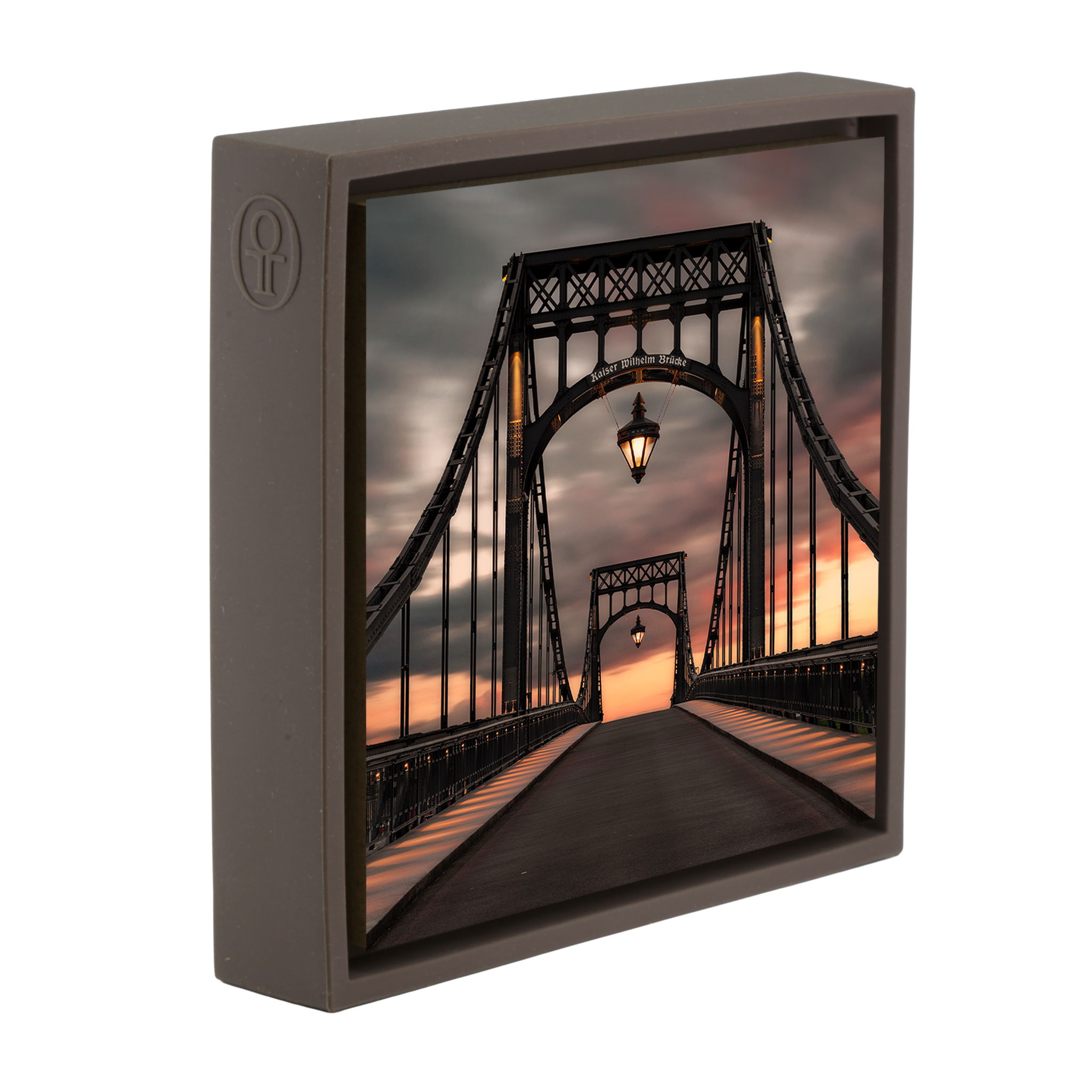 Kaiser Wilhelm Brucke- Brown Wrapp