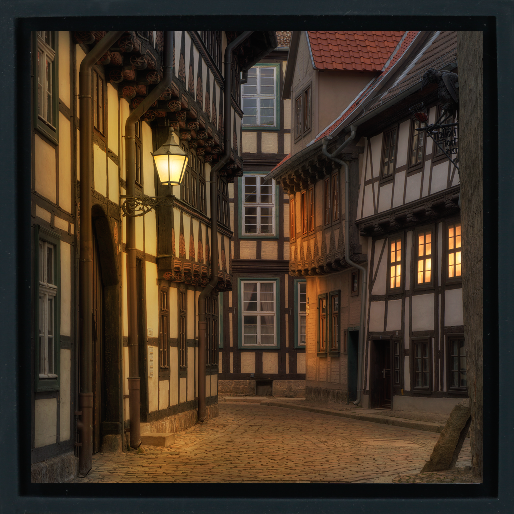 Quedlinburg- Black Wrapp