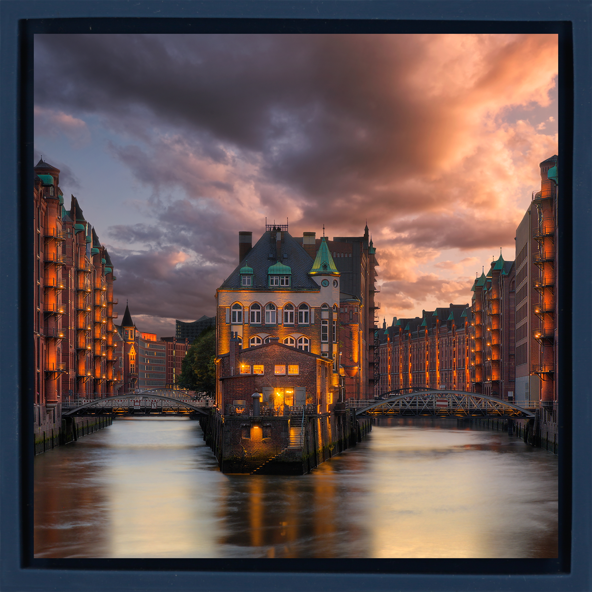 Speicherstadt- Dark Blue Wrapp