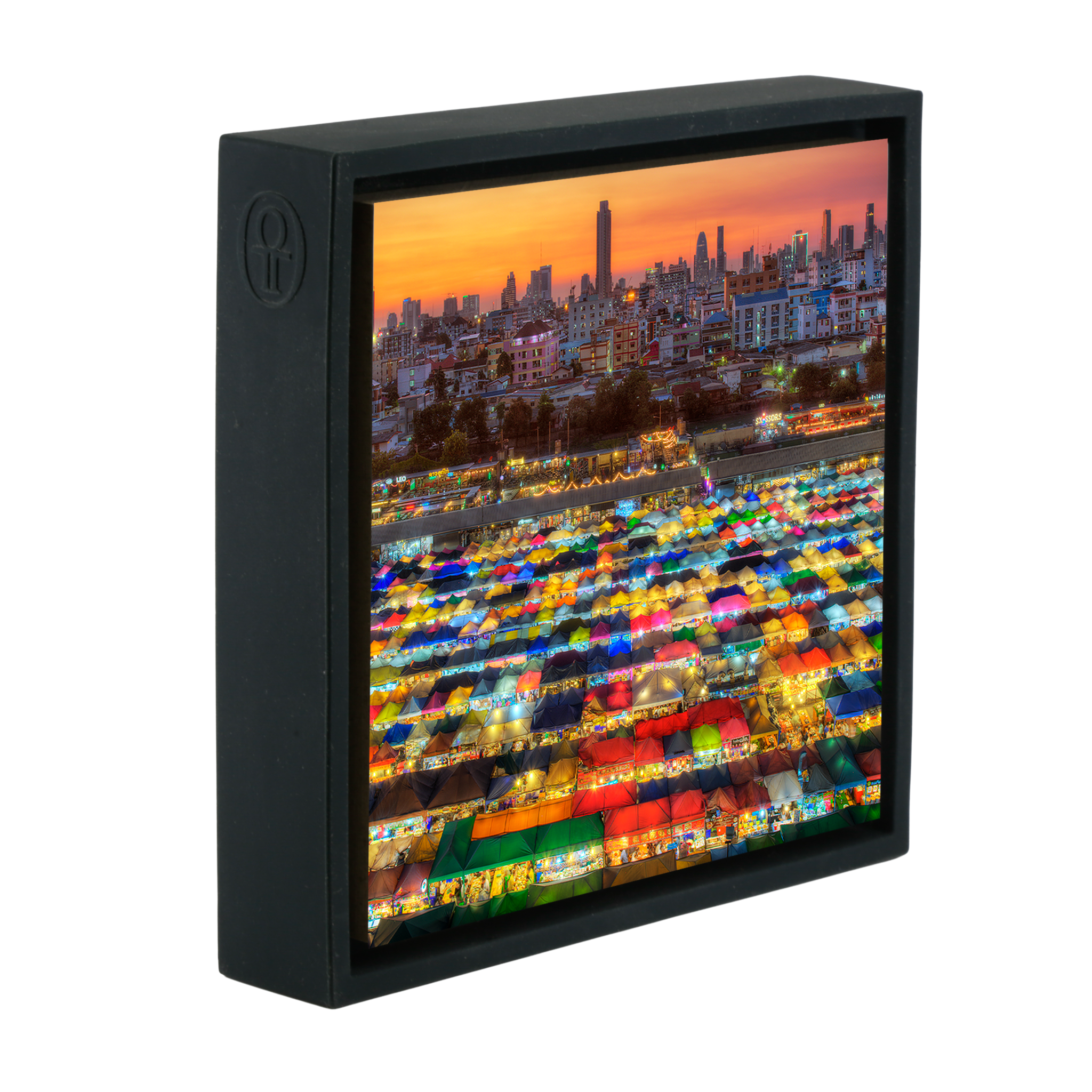 Rod Fai Market- Black Wrapp