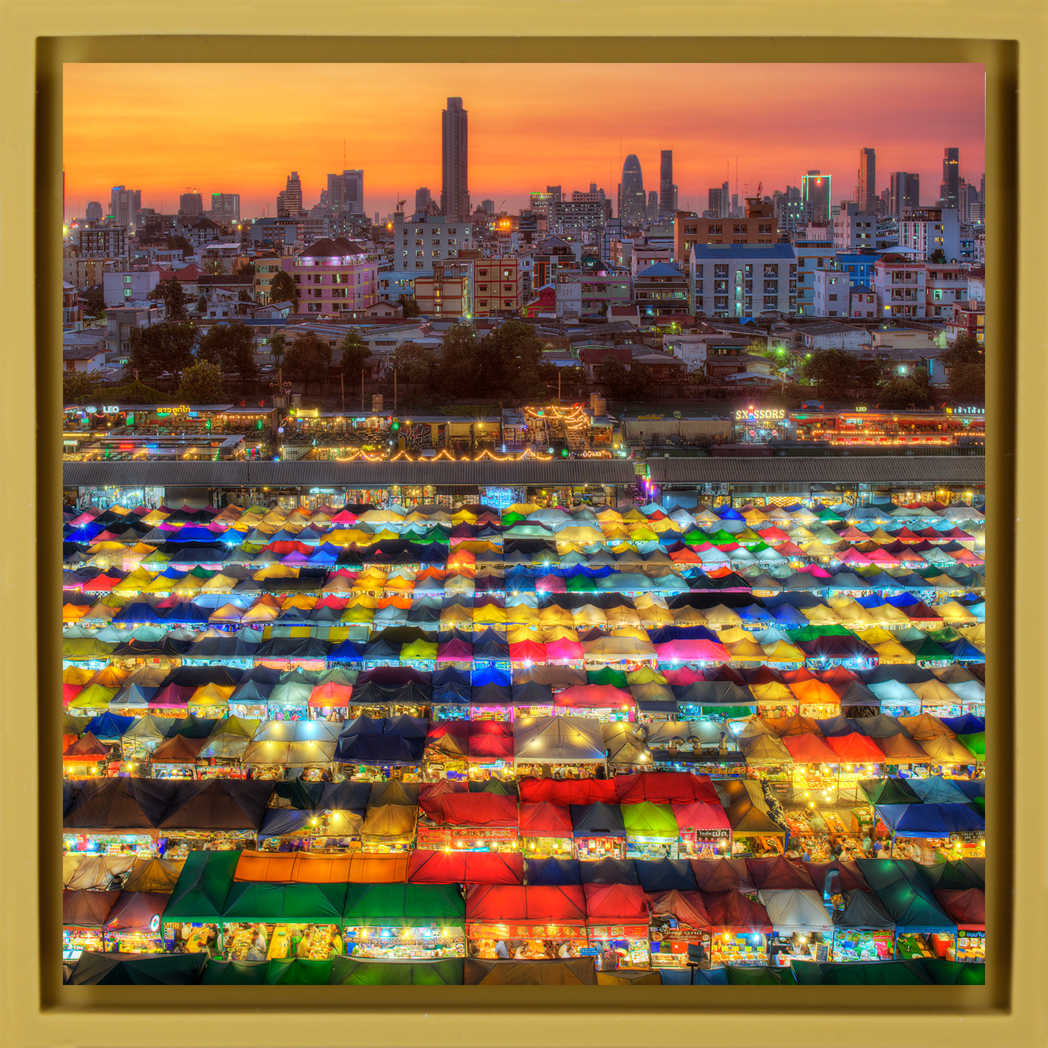 Rod Fai Market- Ochre Wrapp