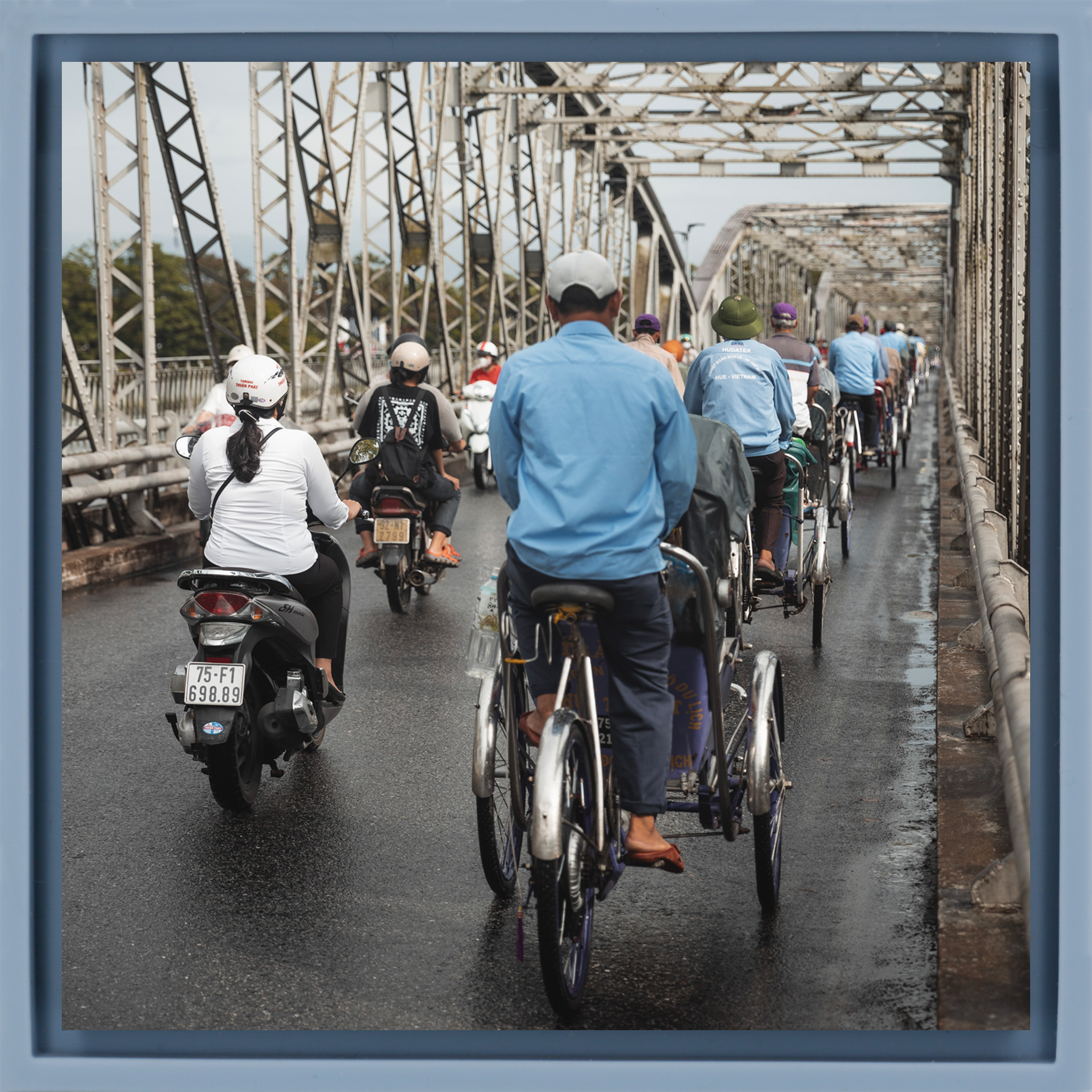 Morning Commute - Lichtblauwe Wrapp