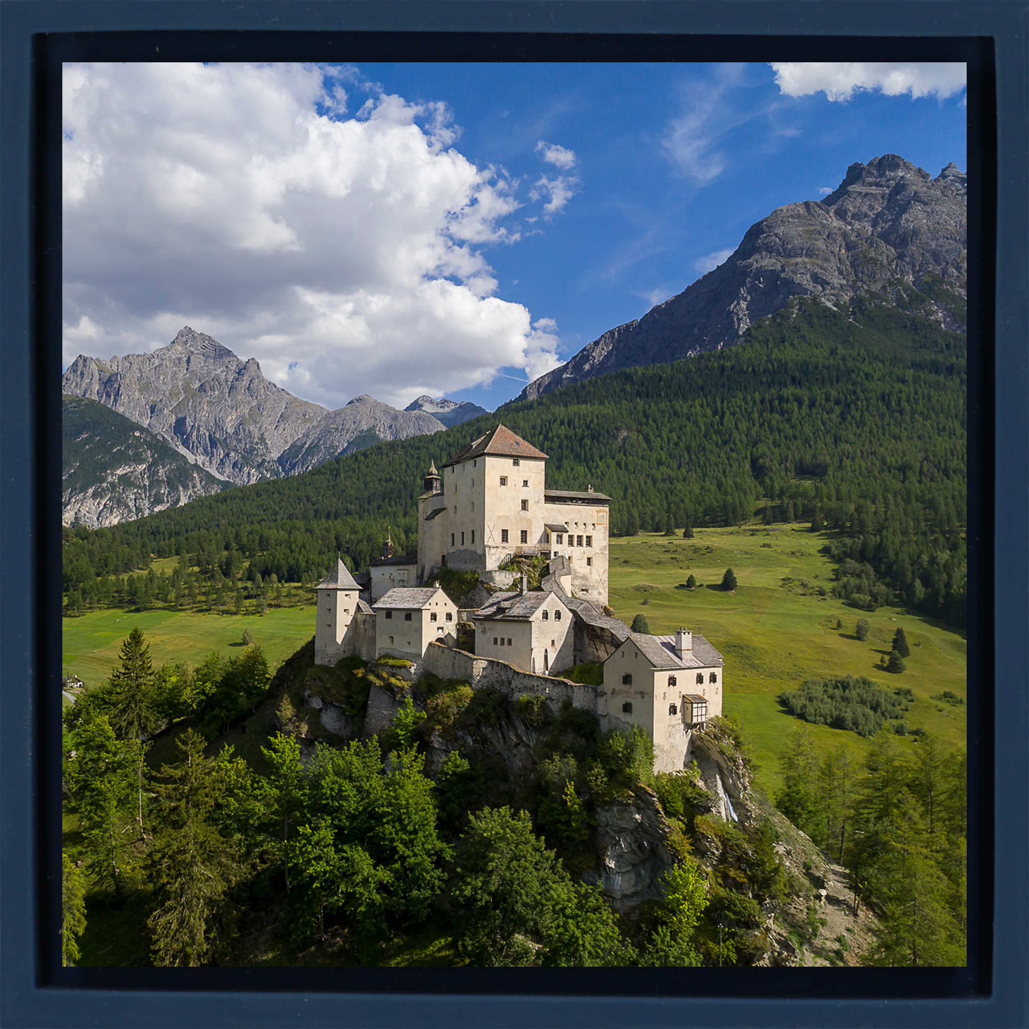 Schloss Tarasp - Donkerblauwe Wrapp