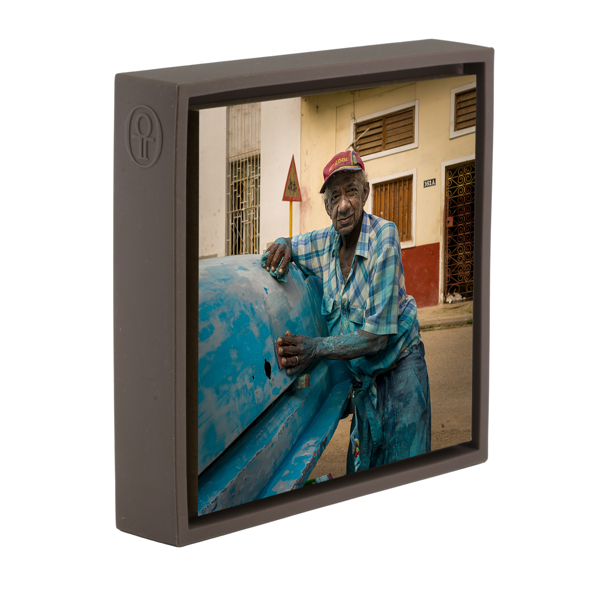 Gentle Touch - Braune Verpackung