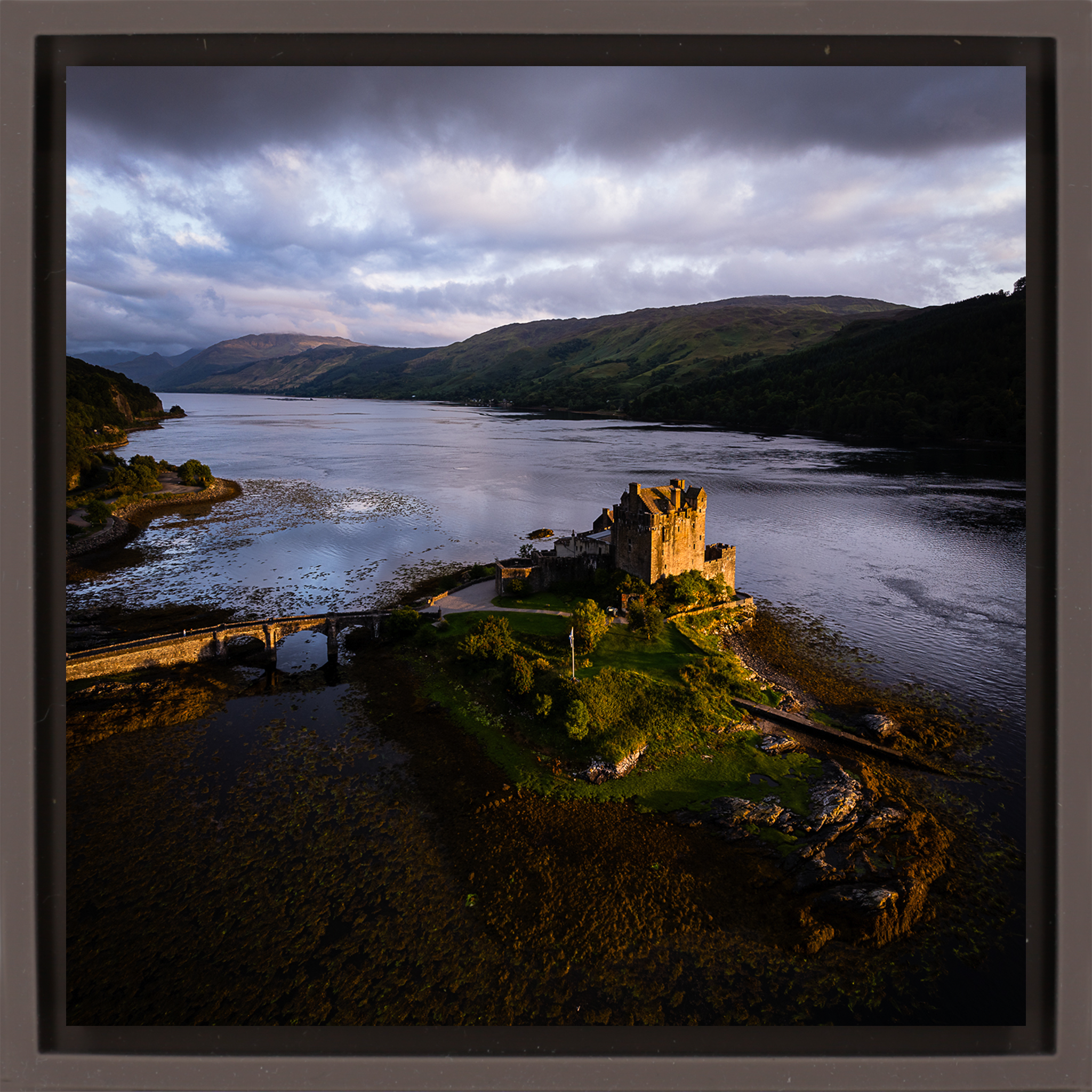 Castle Aglow - Bruine Wrapp
