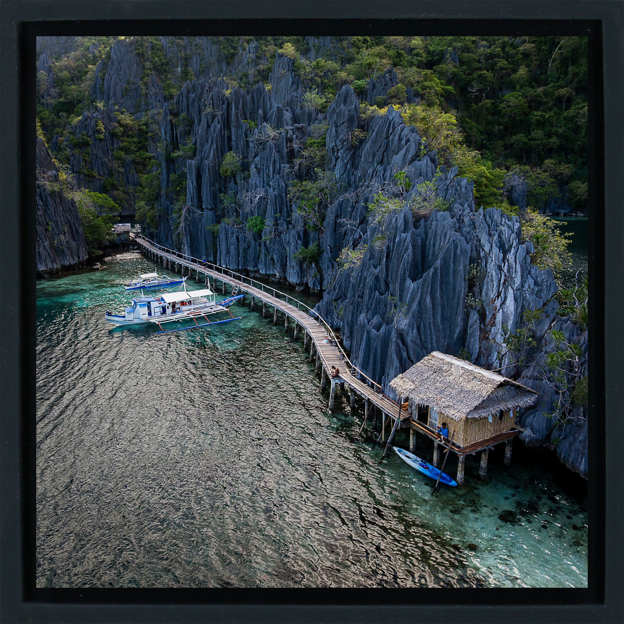 Coron Limestone Labyrinth- Black Wrapp