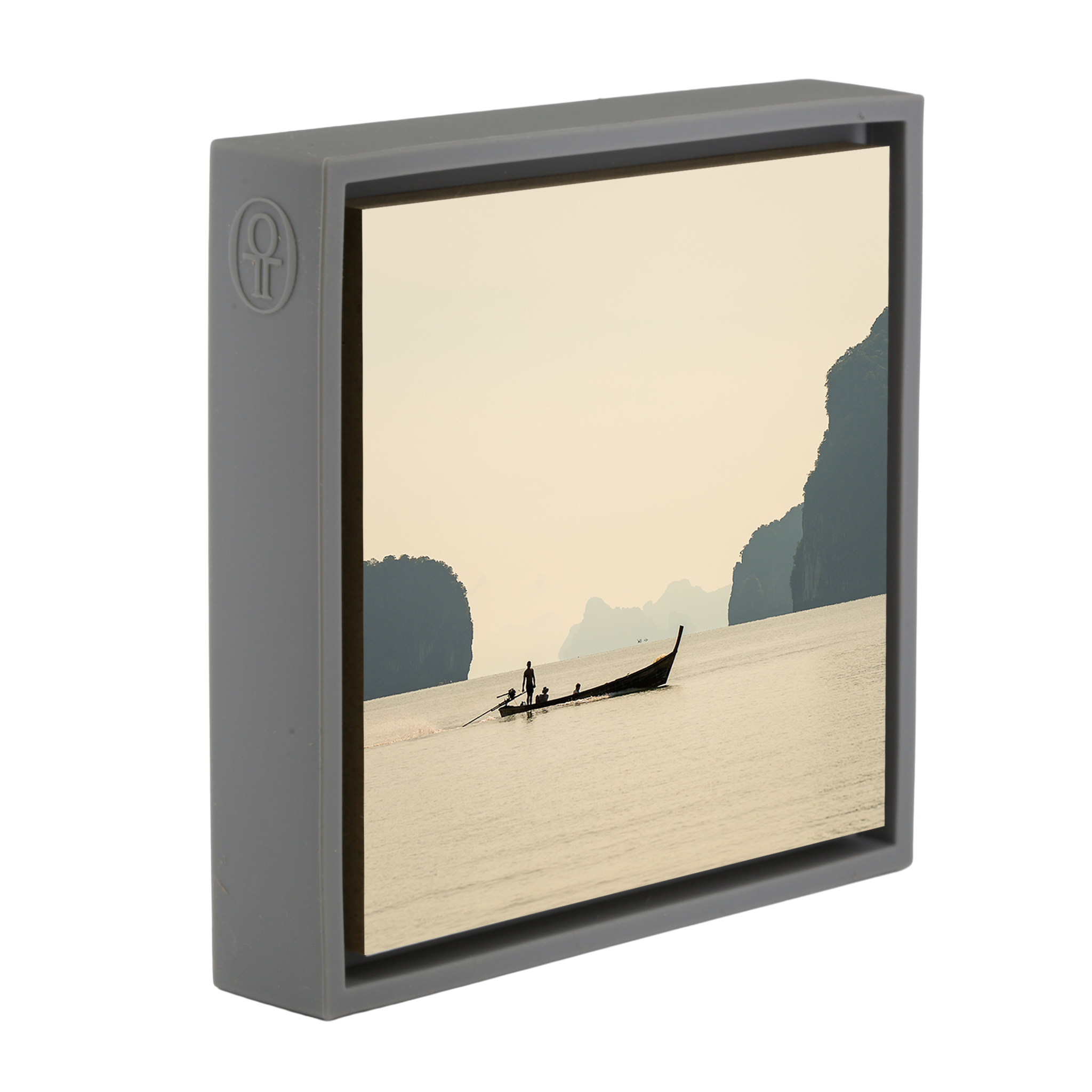 Gliding Waters - Graue Verpackung