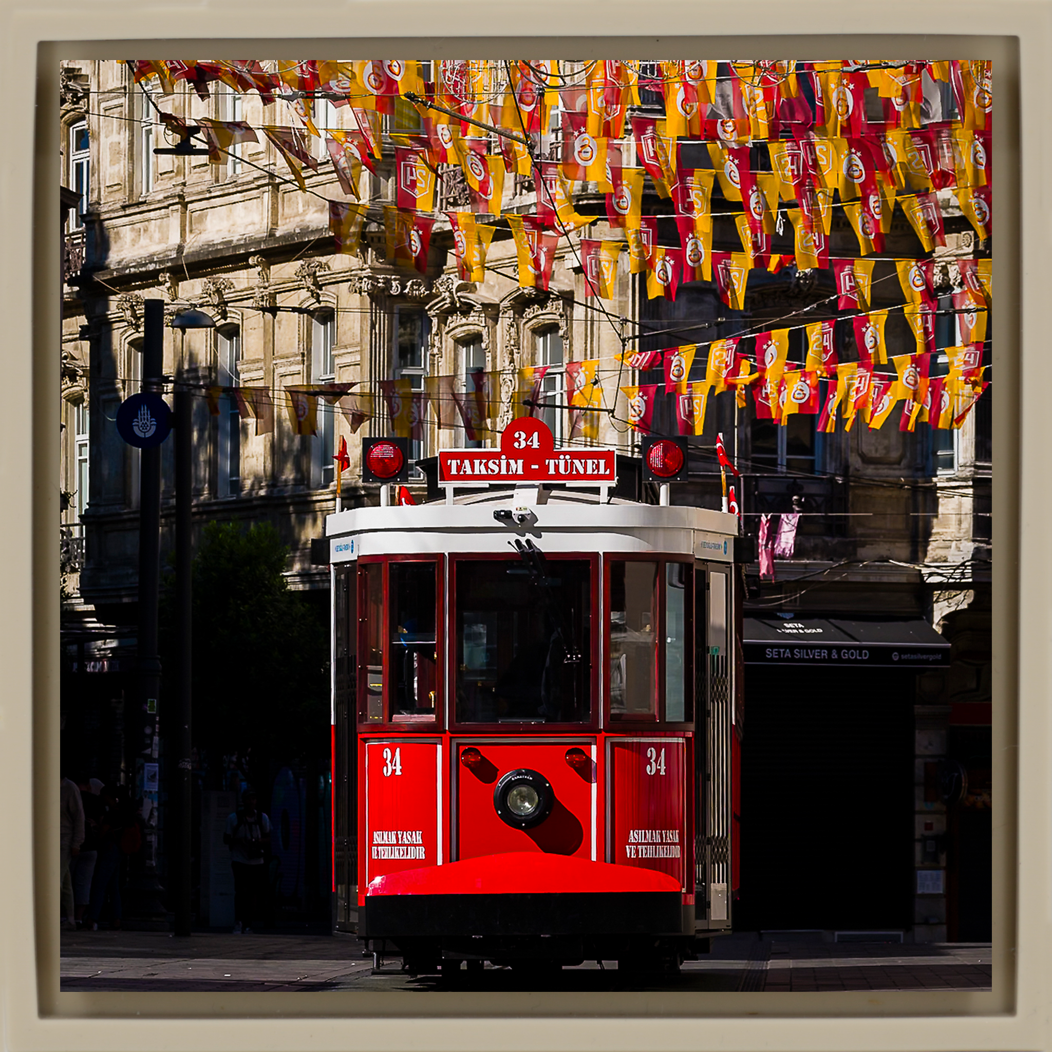 Istiklal Nostalgia - Zandkleurige Wrapp