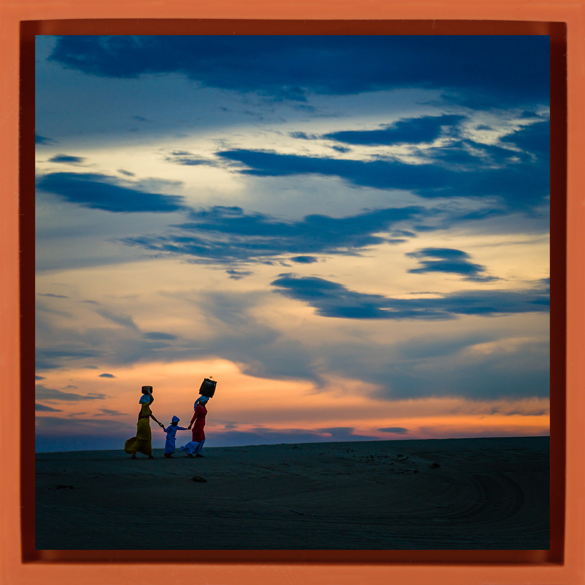 The Promise Of Dawn - Oranje Wrapp