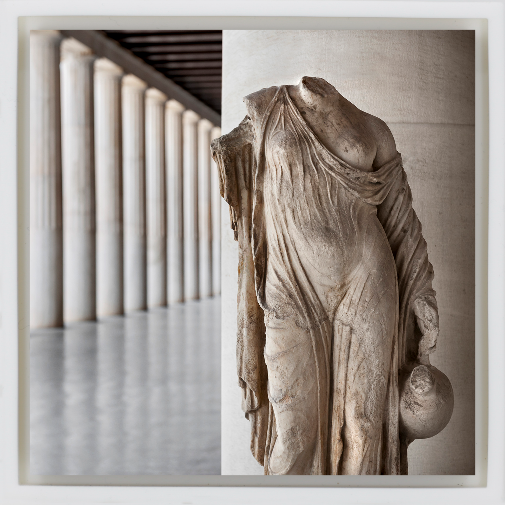 The Marble Muse - Witte Wrapp