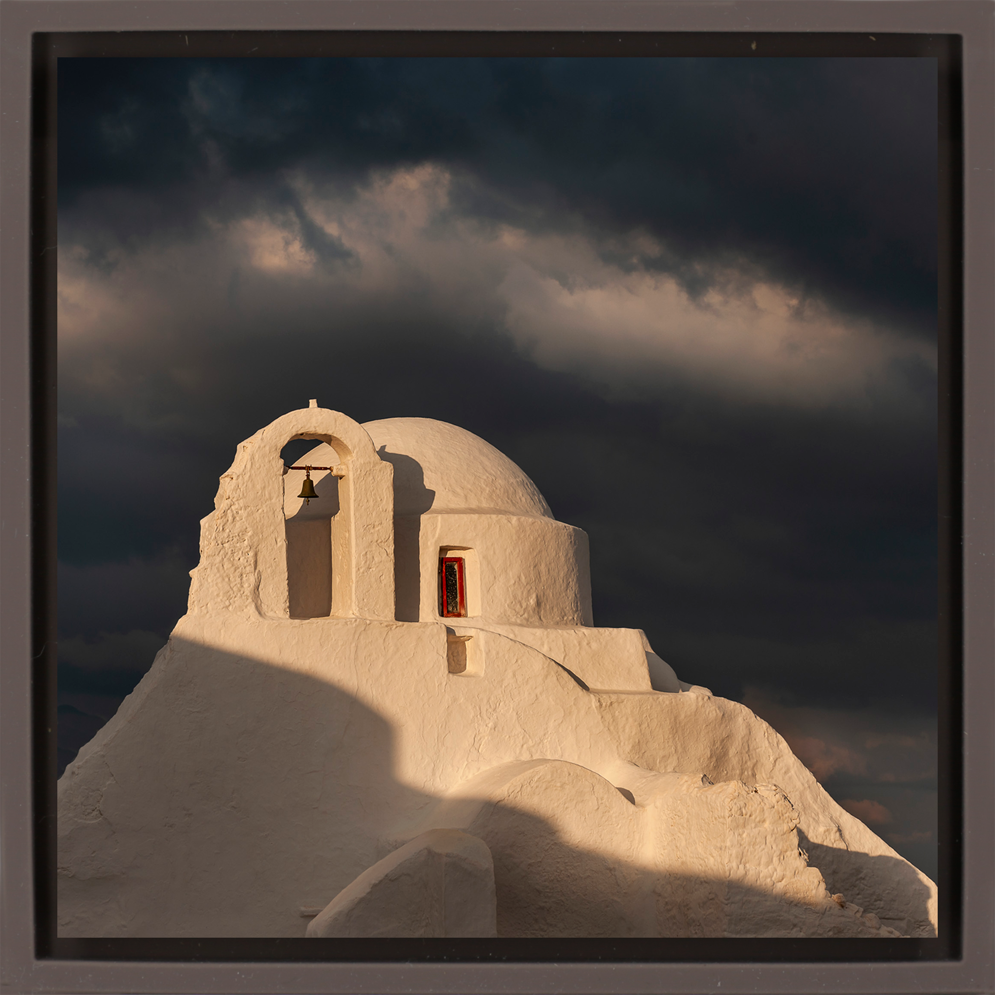 Storm over Paraportiani - Bruine Wrapp