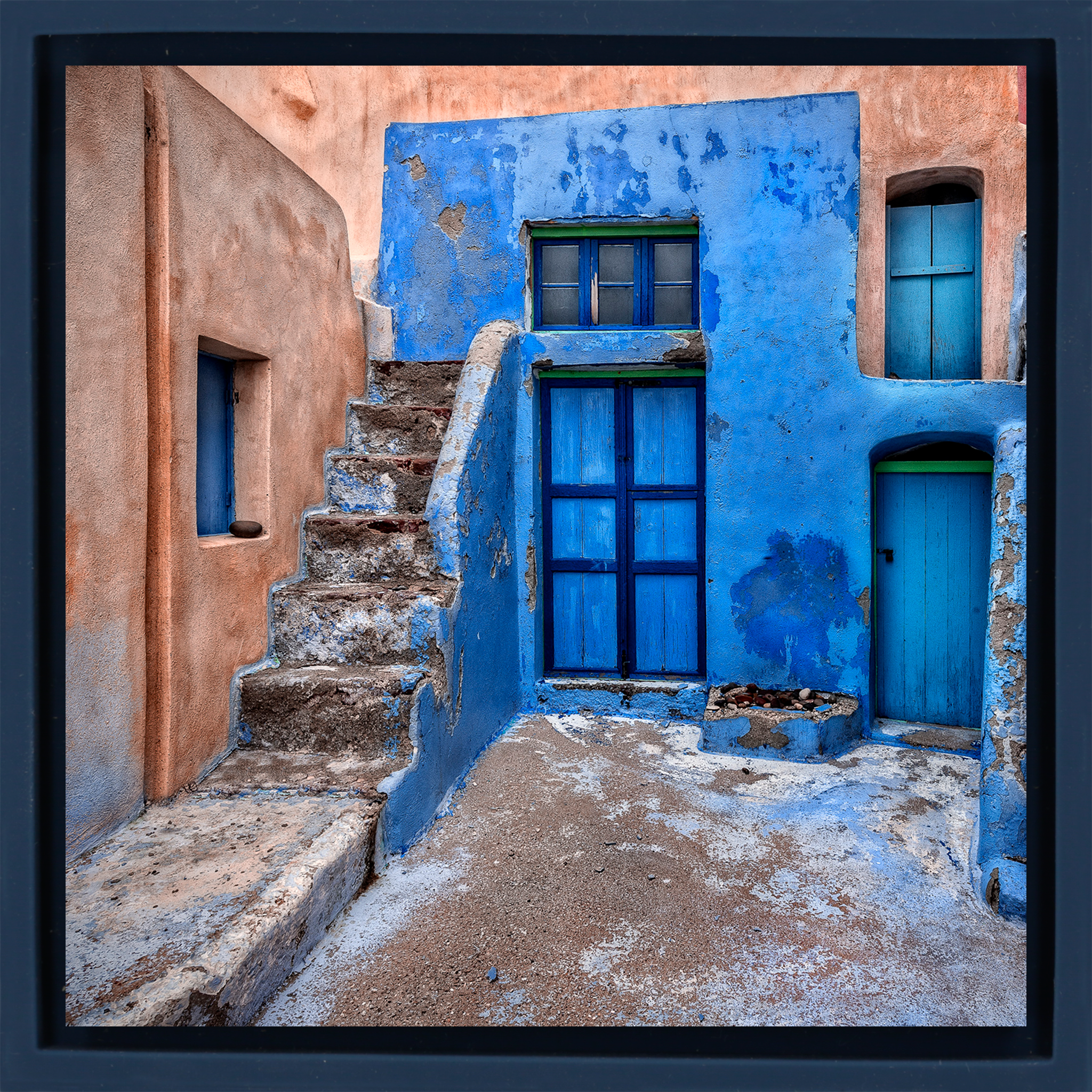The Indigo Courtyard - Donkerblauwe Wrapp