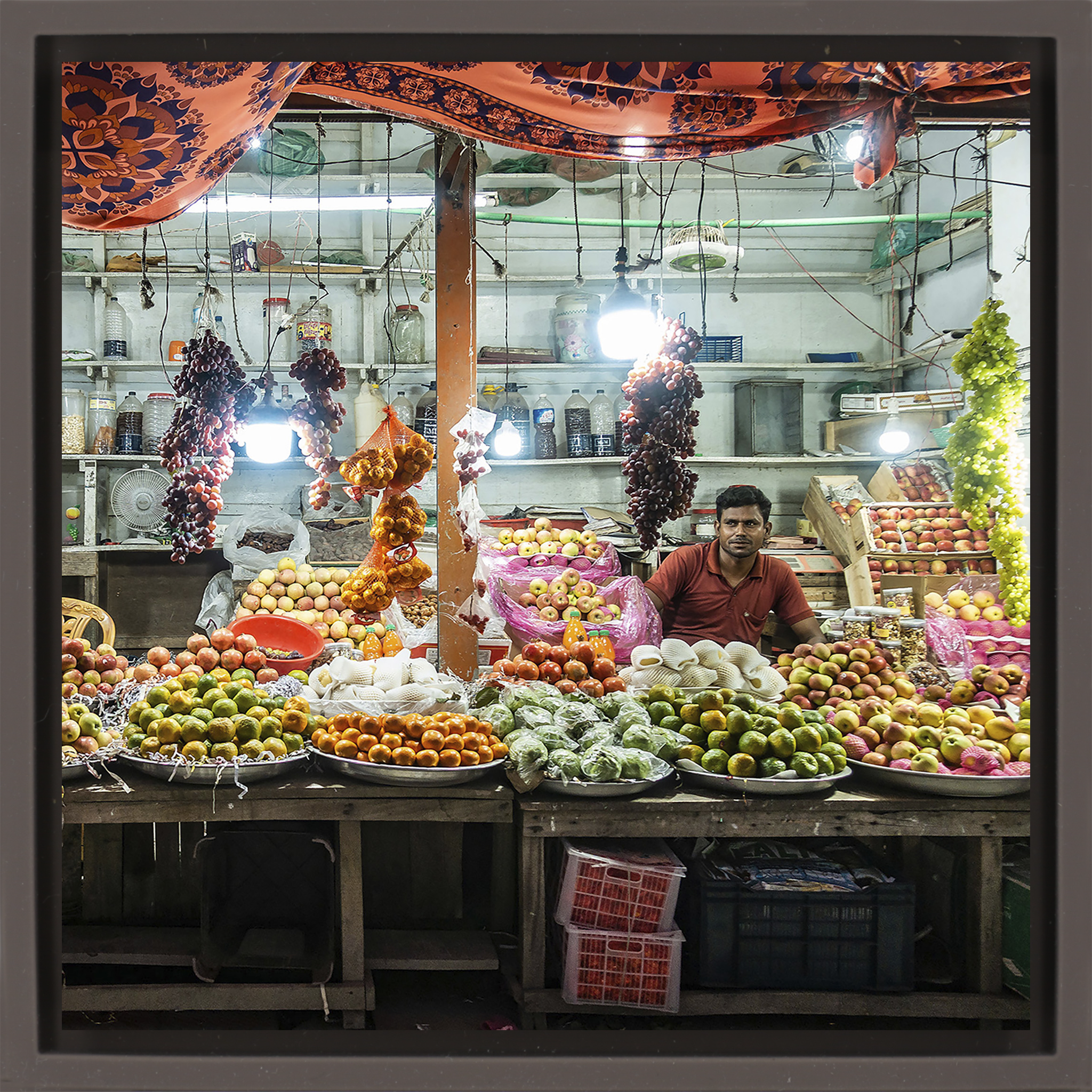 Colours of the Market- Brown Wrapp