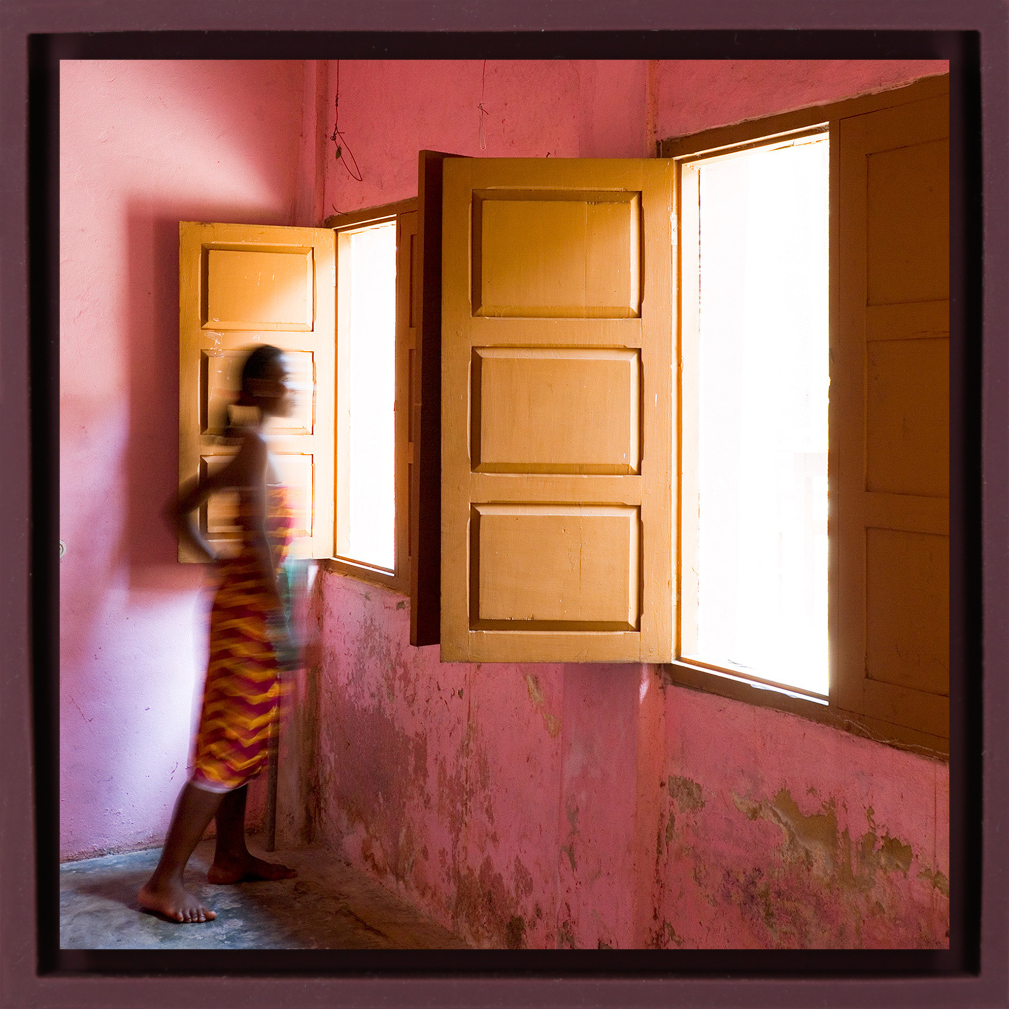 Woman Window - Purple Wrapp