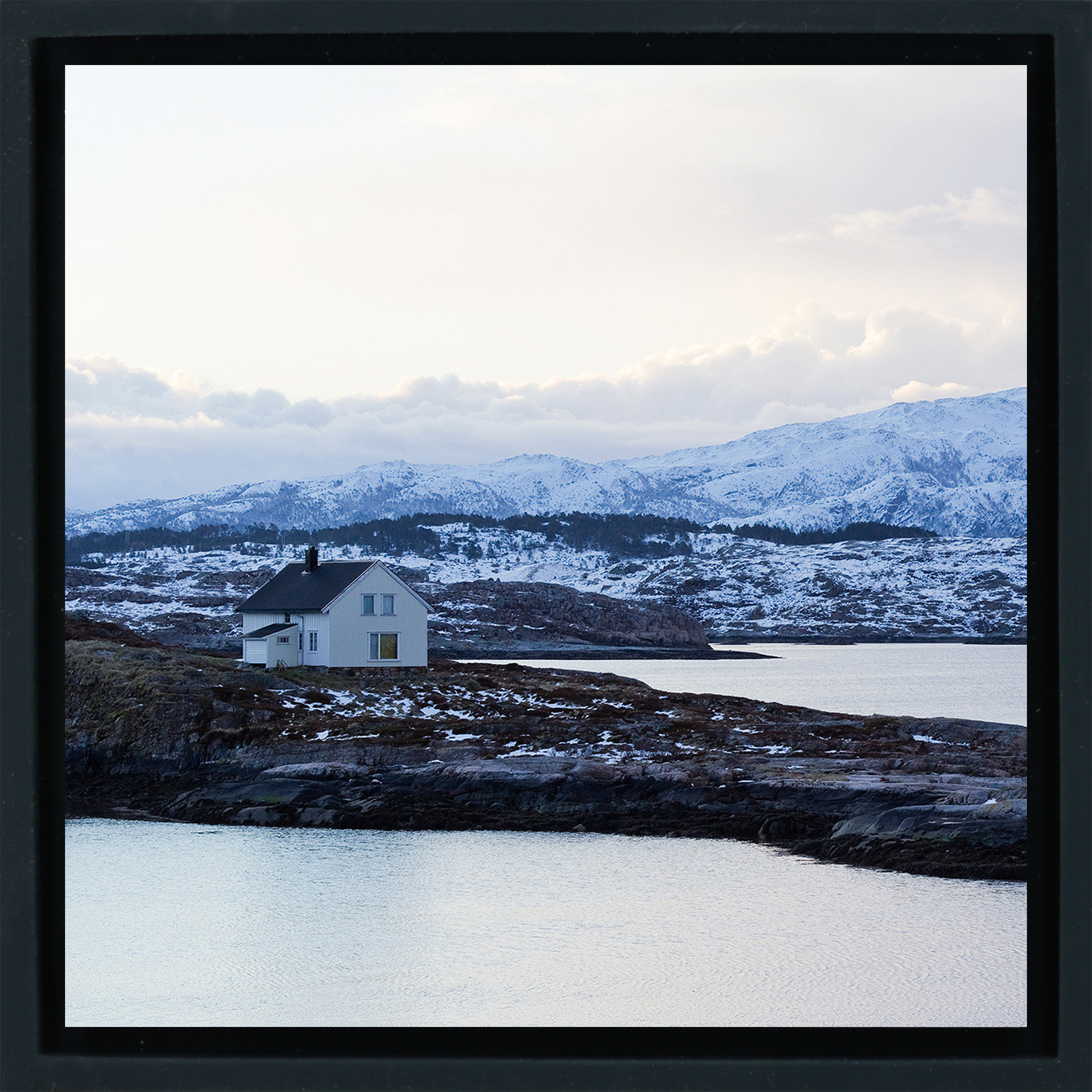 Lake House - Black Wrapp