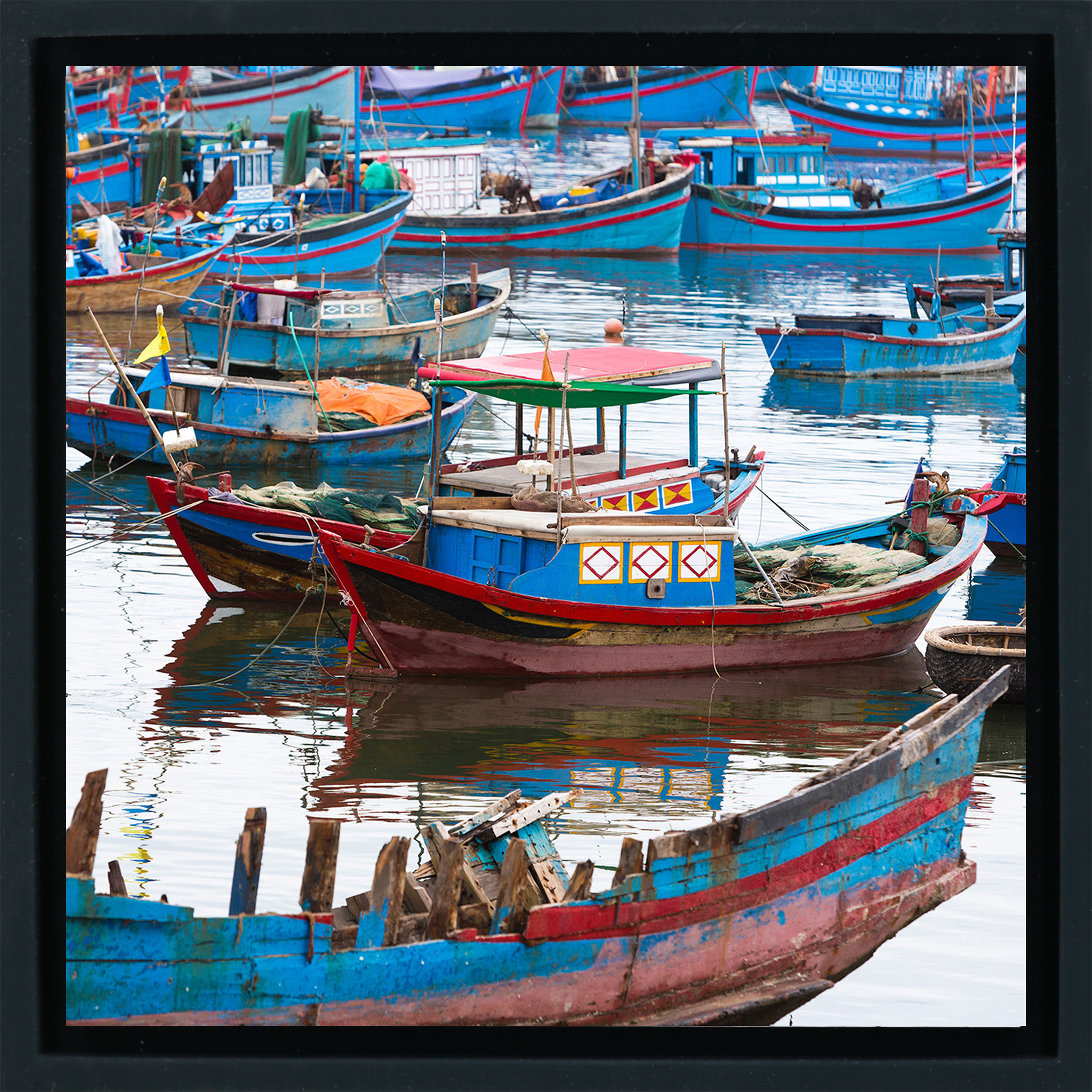 Small Boats - Black Wrapp
