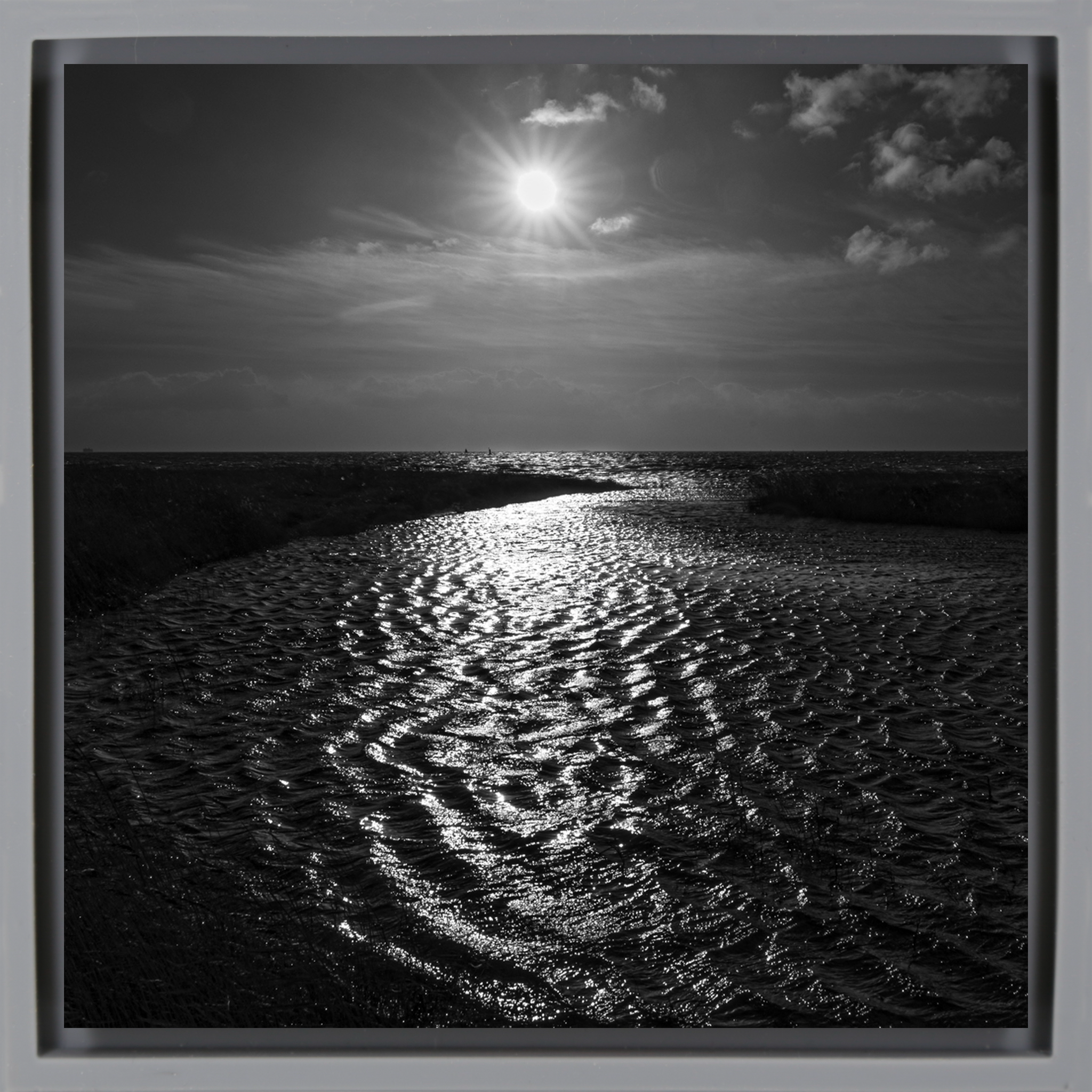 Waterway – Graue Verpackung