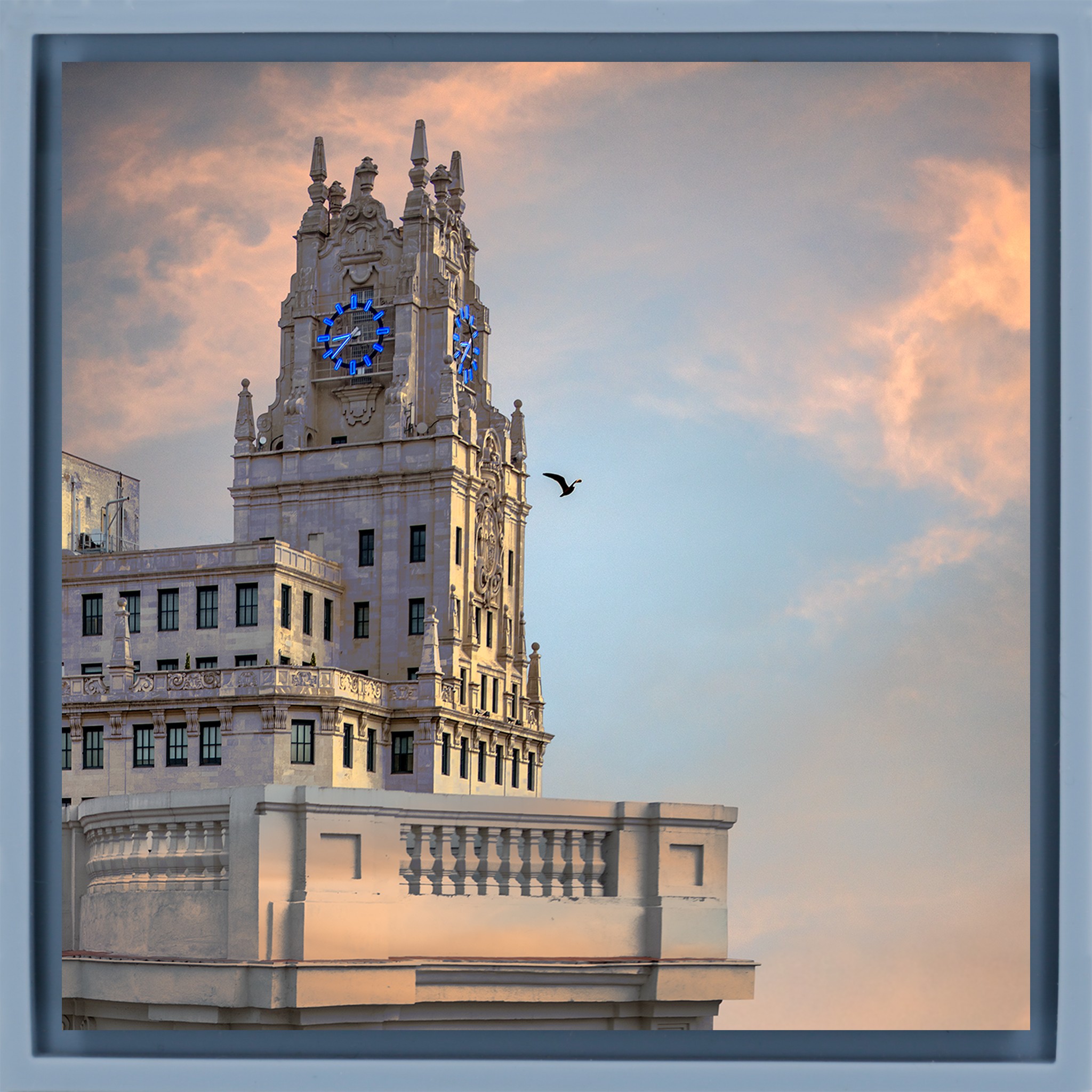 Edificio Telefónica- Light Blue Wrapp