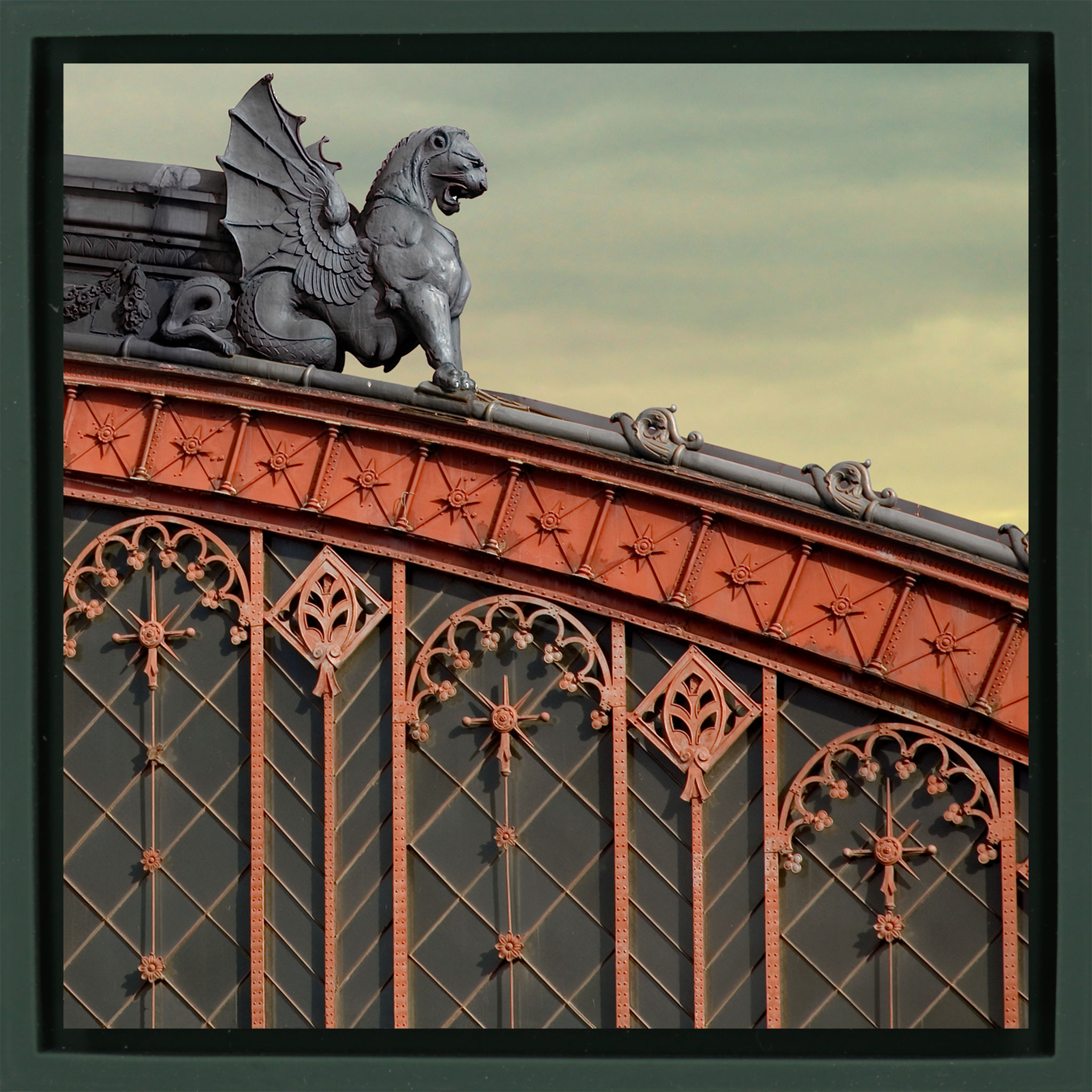 Quimera en Atocha- Dark Green Wrapp