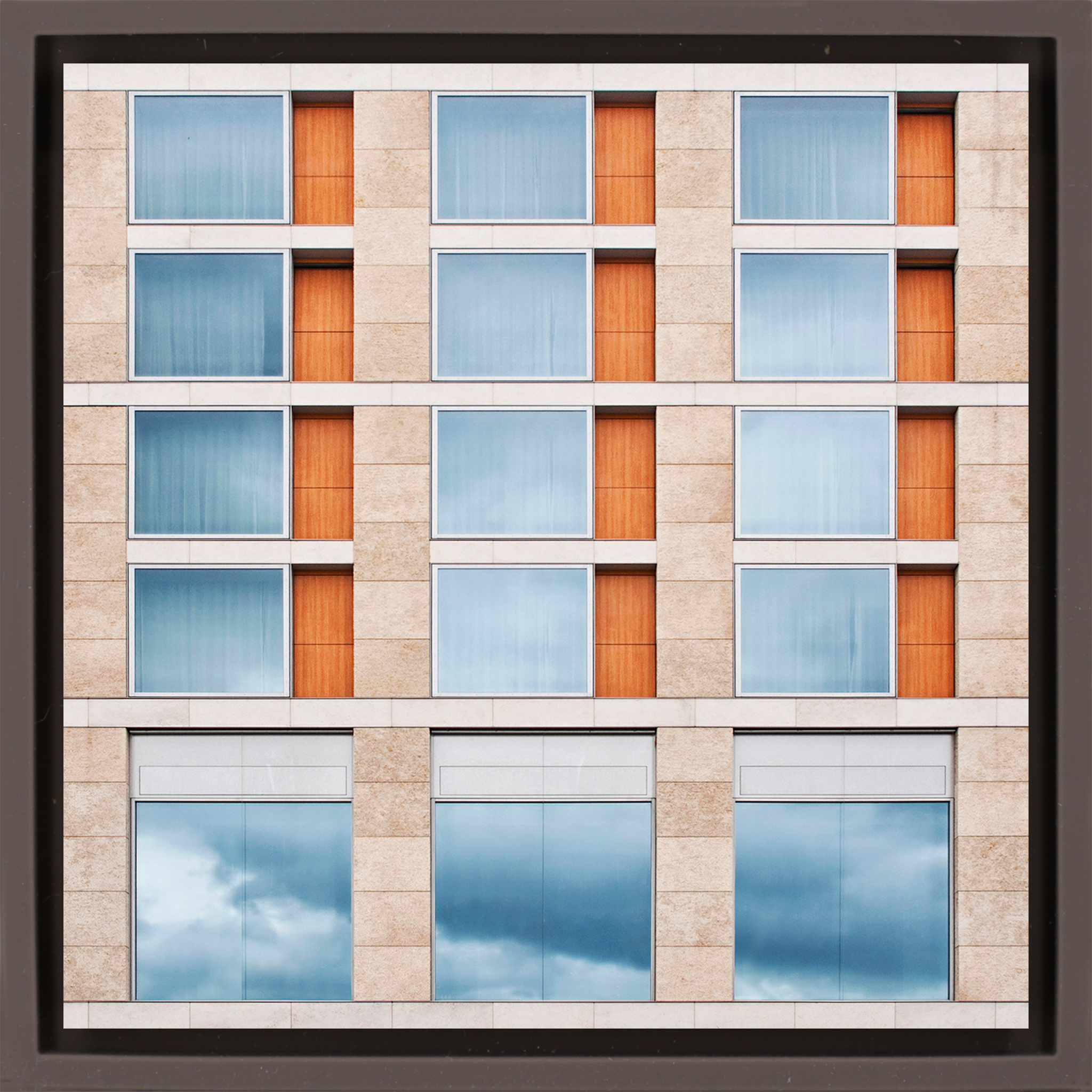 Reflexion- Brown Wrapp