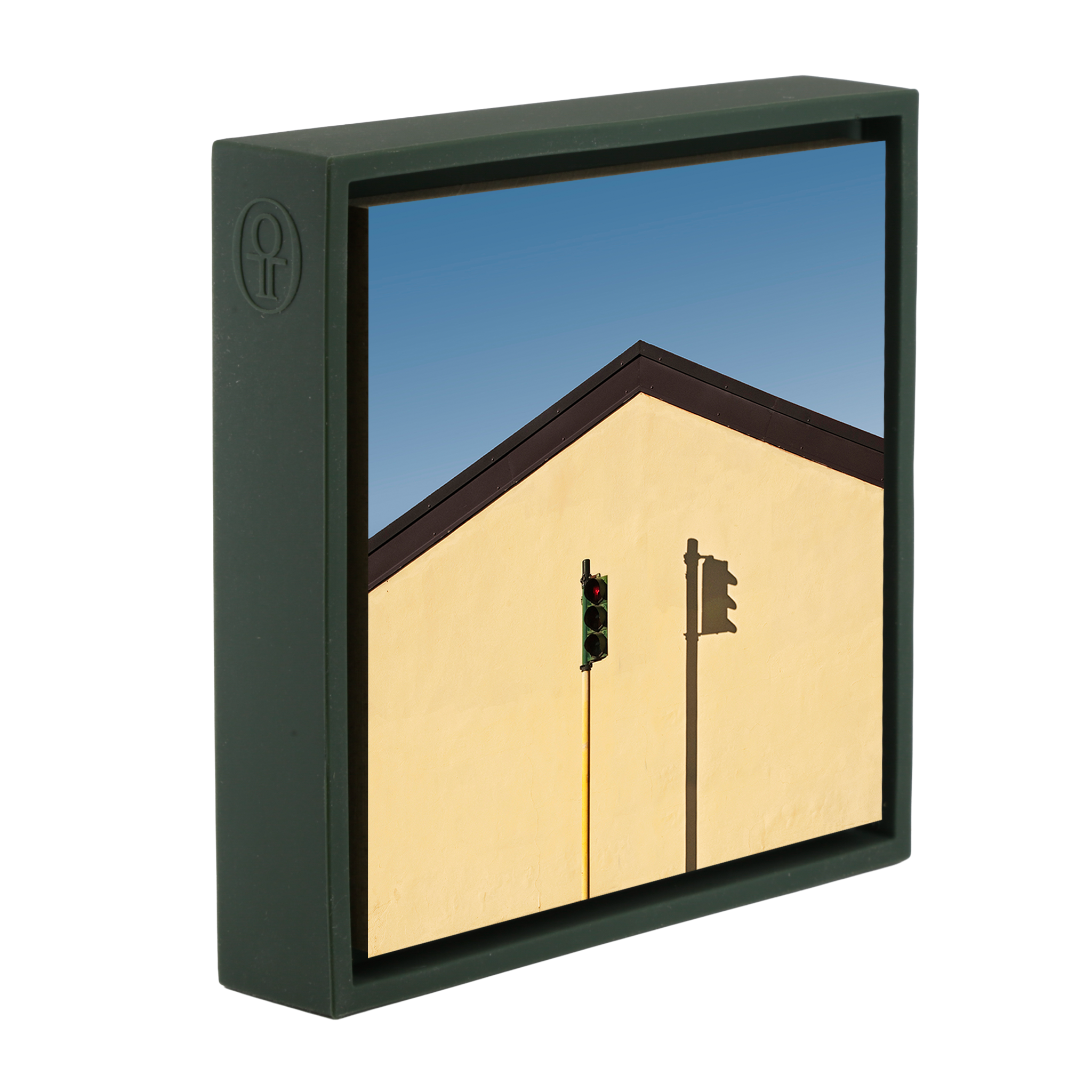 Red Light Yellow Wall- Dark Green Wrapp