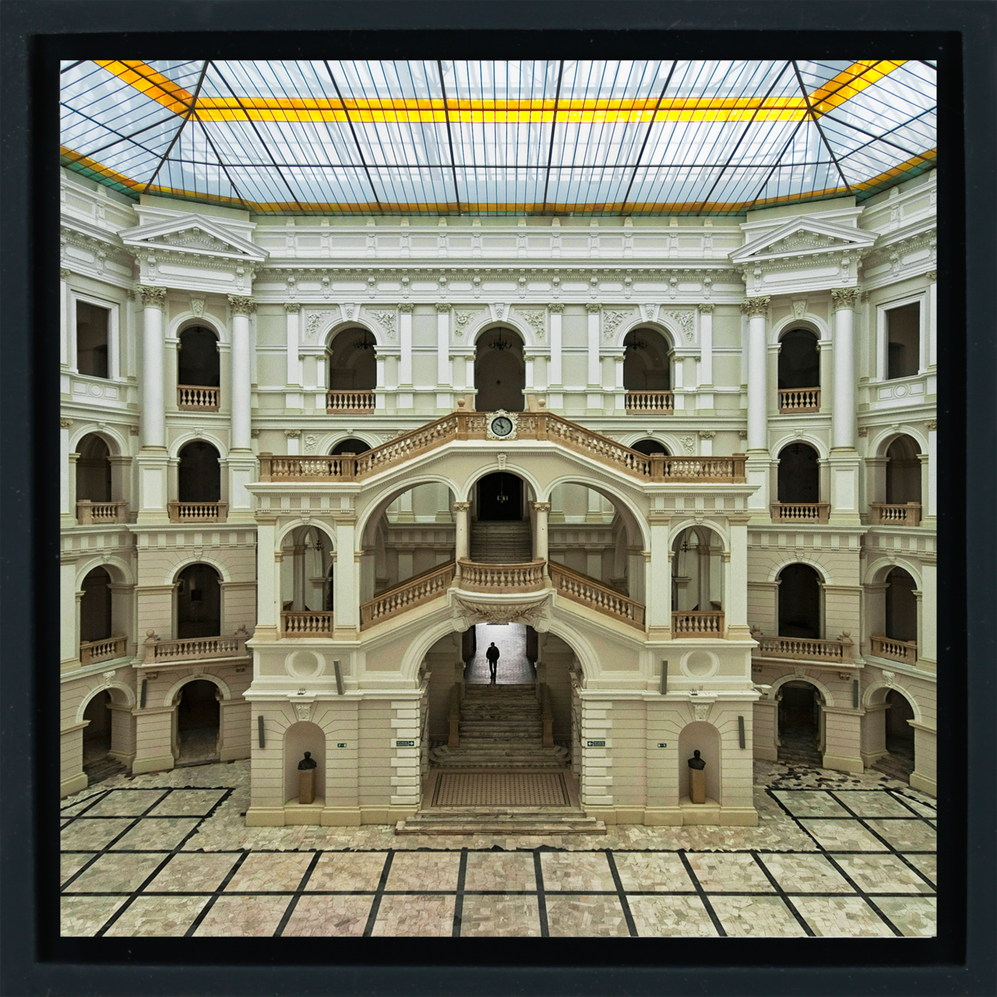 Symmetry - Emballage noir