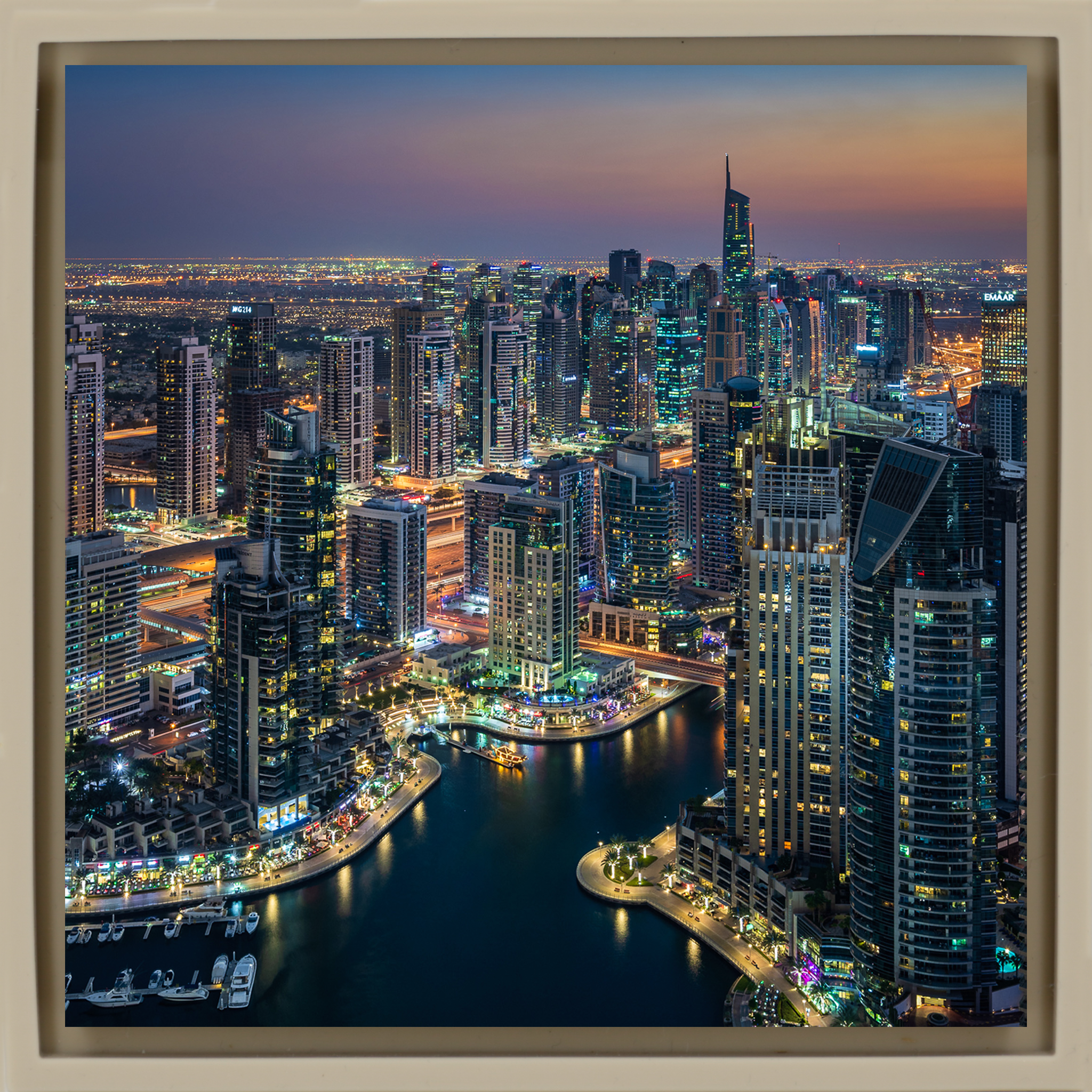 Dubai Marina - Zandkleurige Wrapp