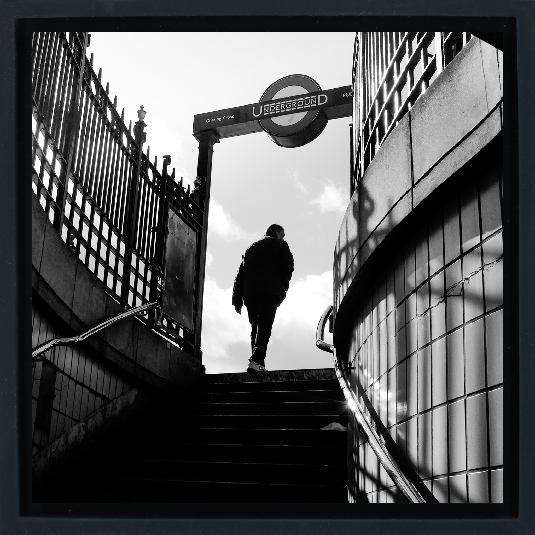 Retour à la surface - Emballage noir