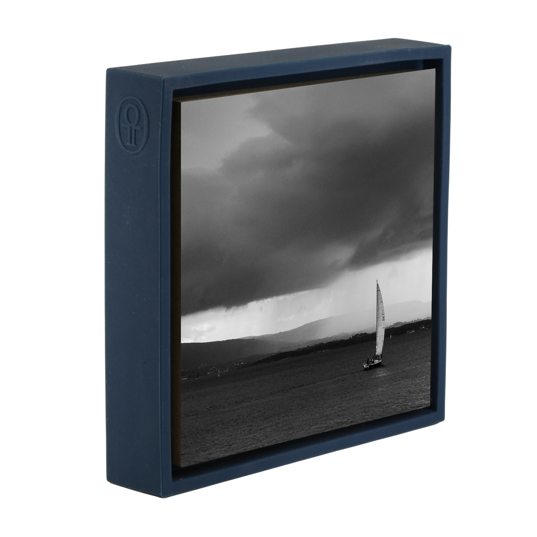 Dark Skies, Silent Sails - Donkerblauwe Wrapp