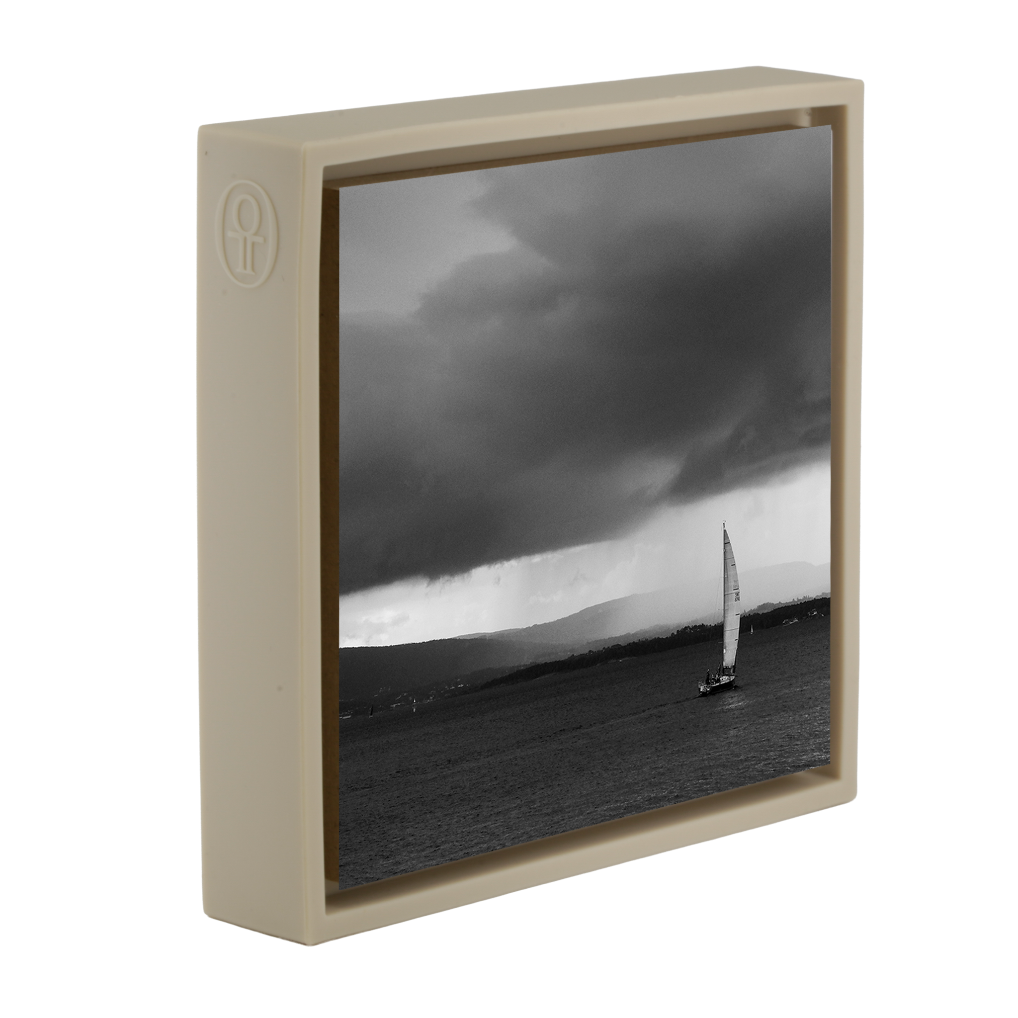 Dark Skies, Silent Sails - Zandkleurige Wrapp