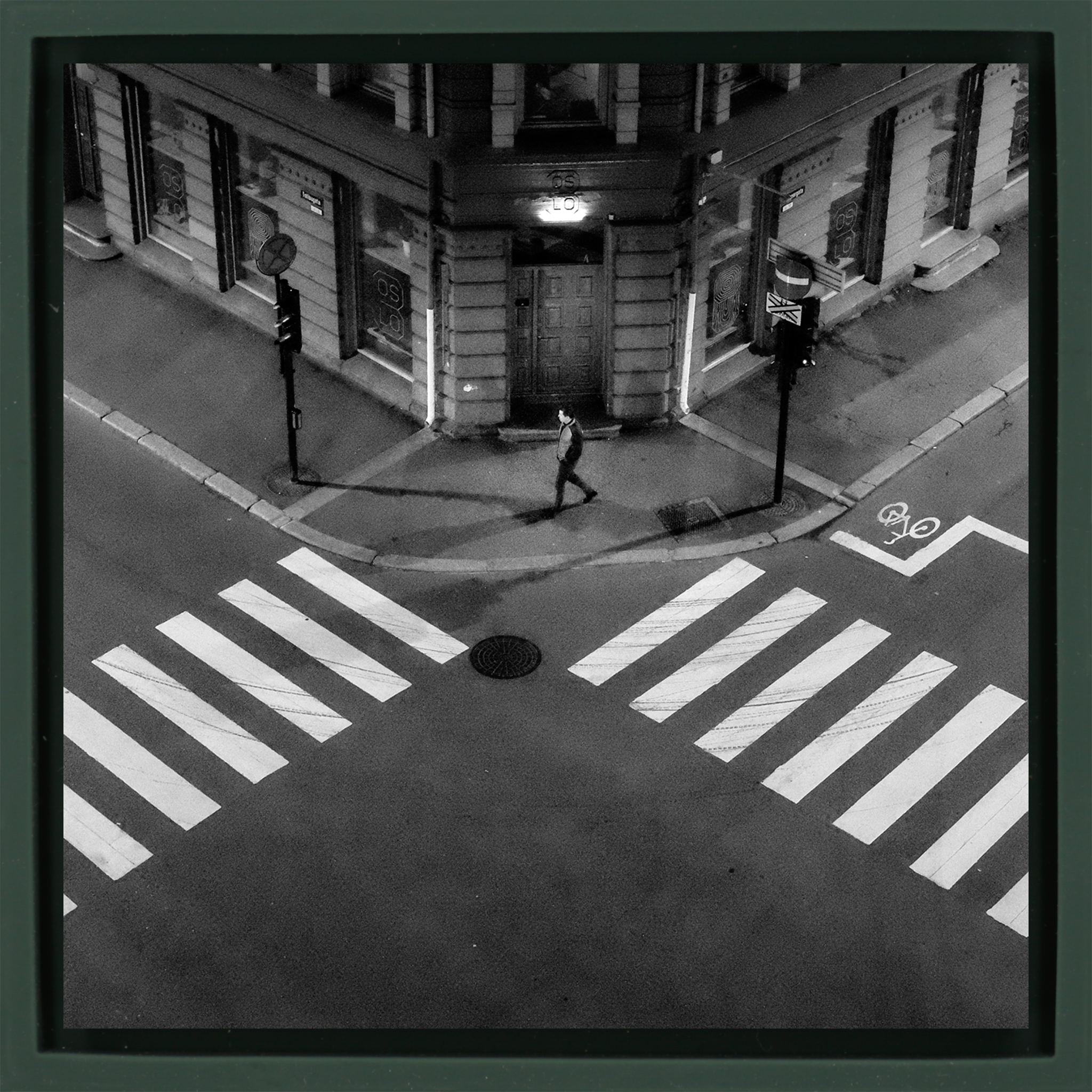 Night On Earth – Dunkelgrüne Verpackung