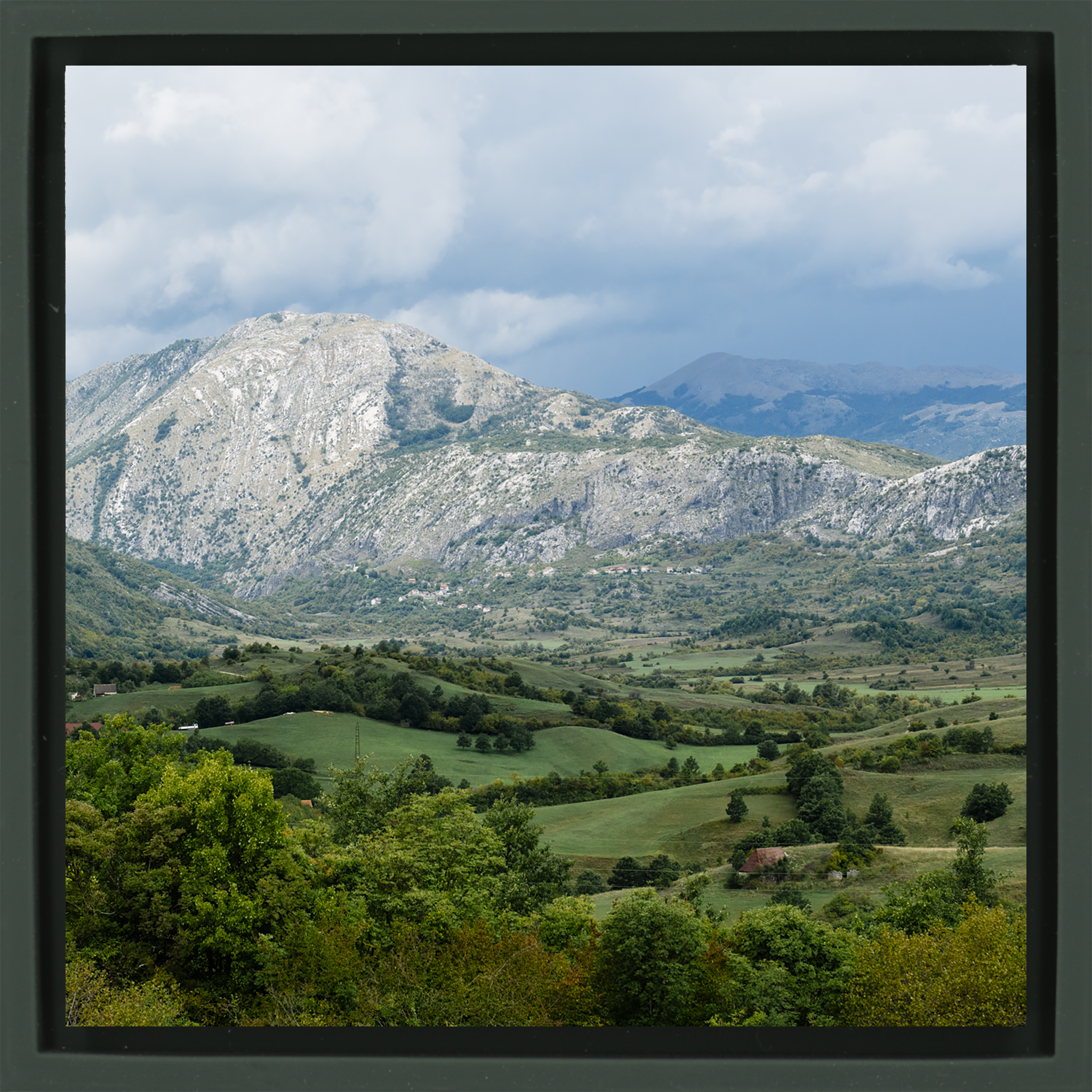 Balkan Peaks- Dark Green Wrapp