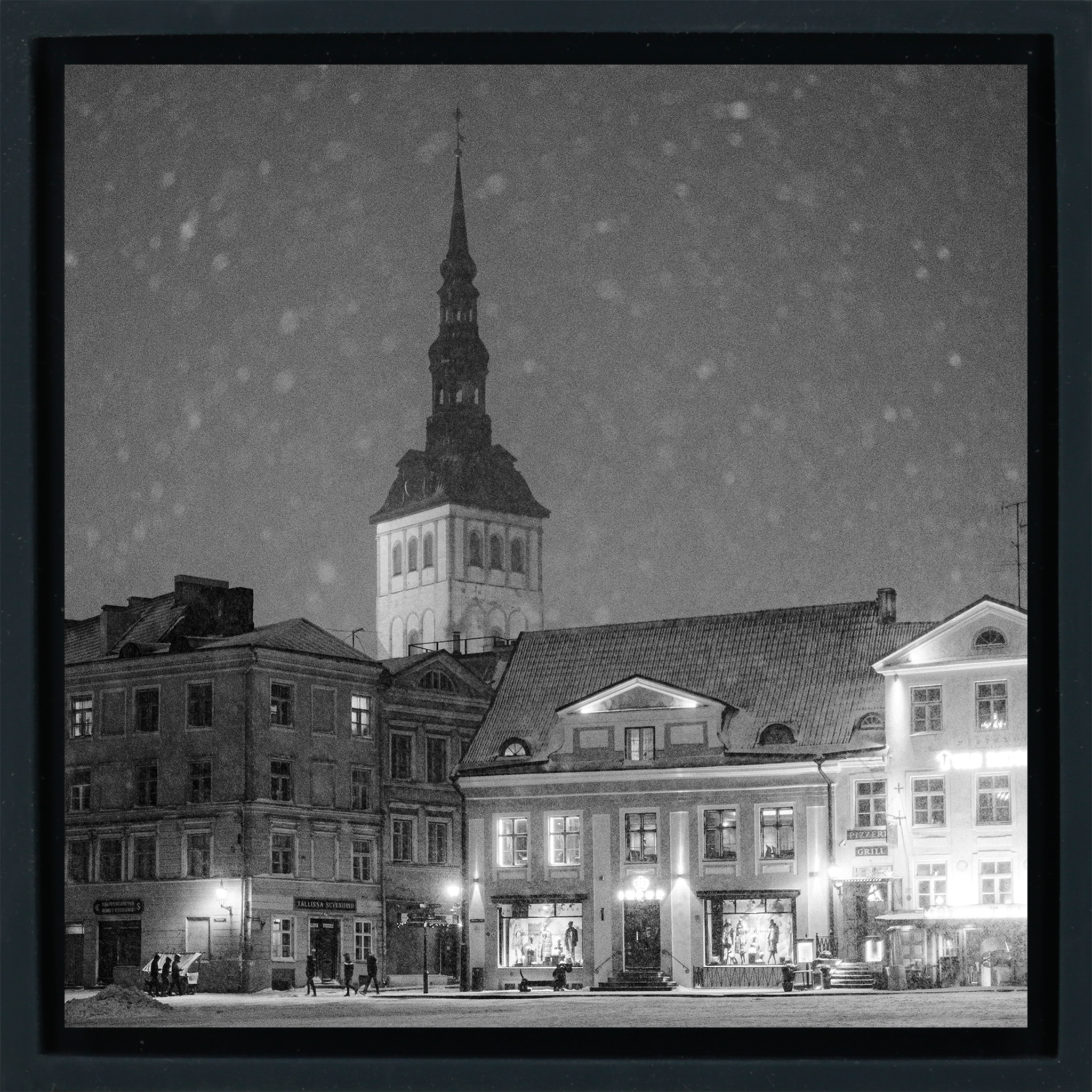 Tallinn Snowy Evening- Black Wrapp