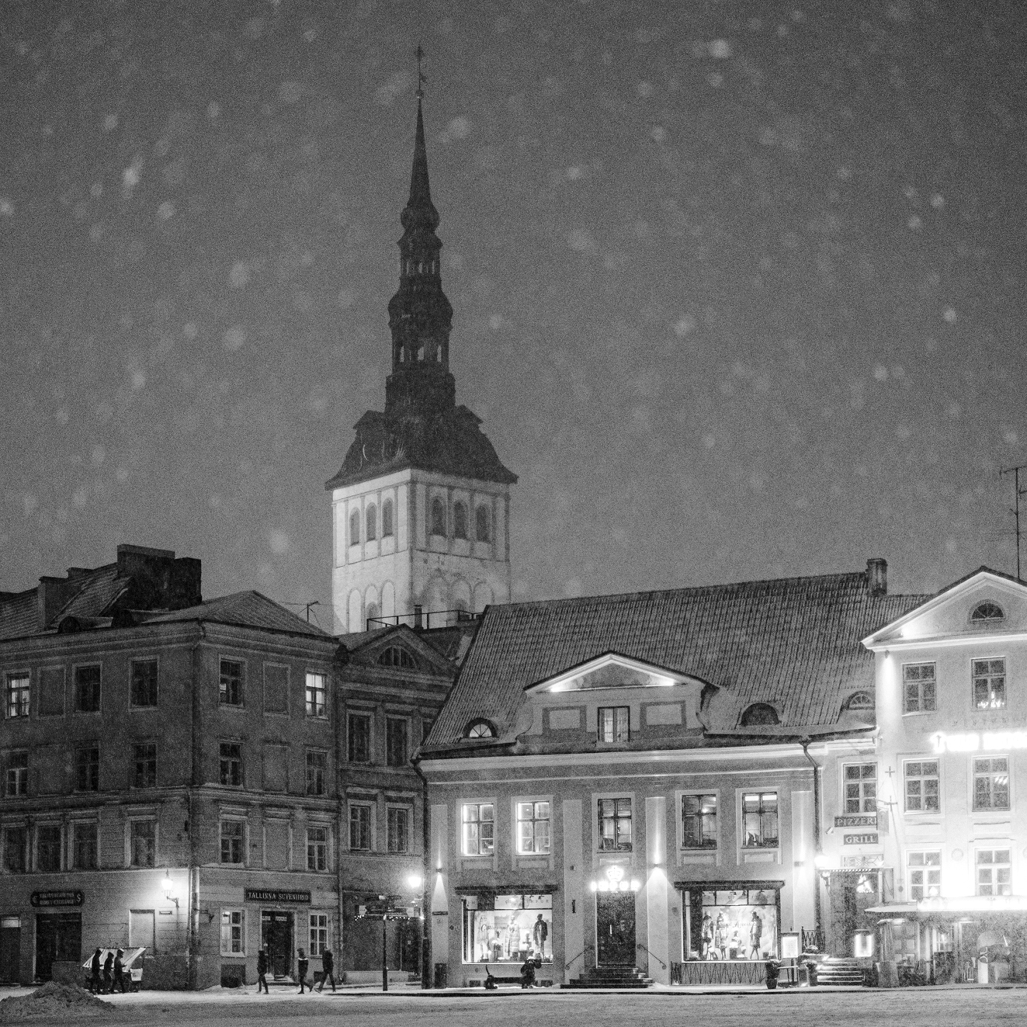 Tallinn Sneeuwachtige Avond - Collectie: Estland