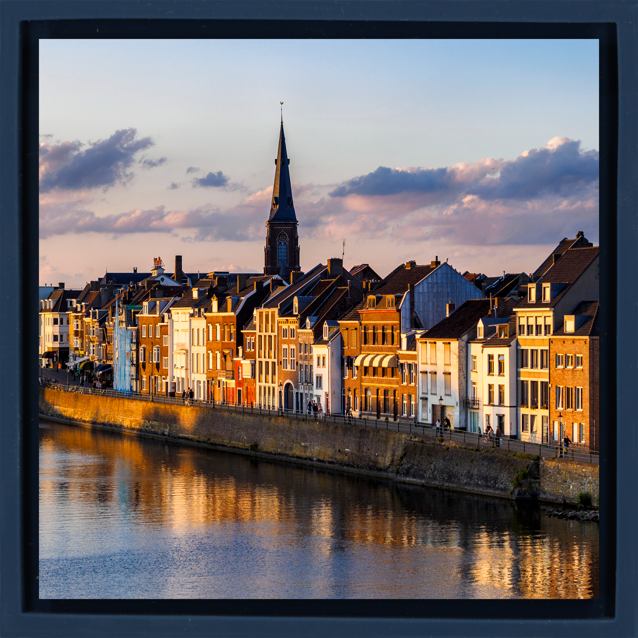 Maastricht on the Meurse - Donkerblauwe Wrapp