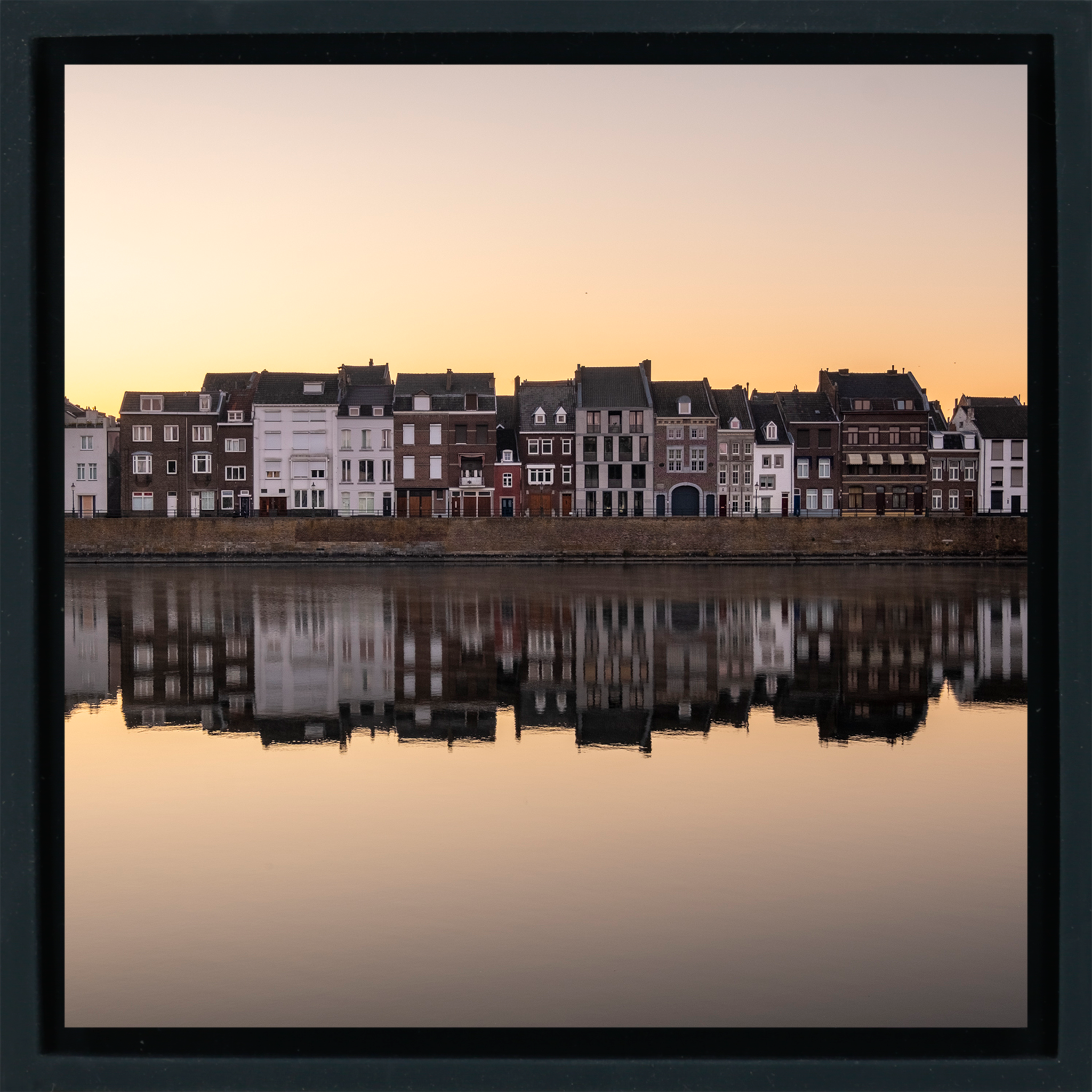 Maastricht on the Maas- Black Wrapp