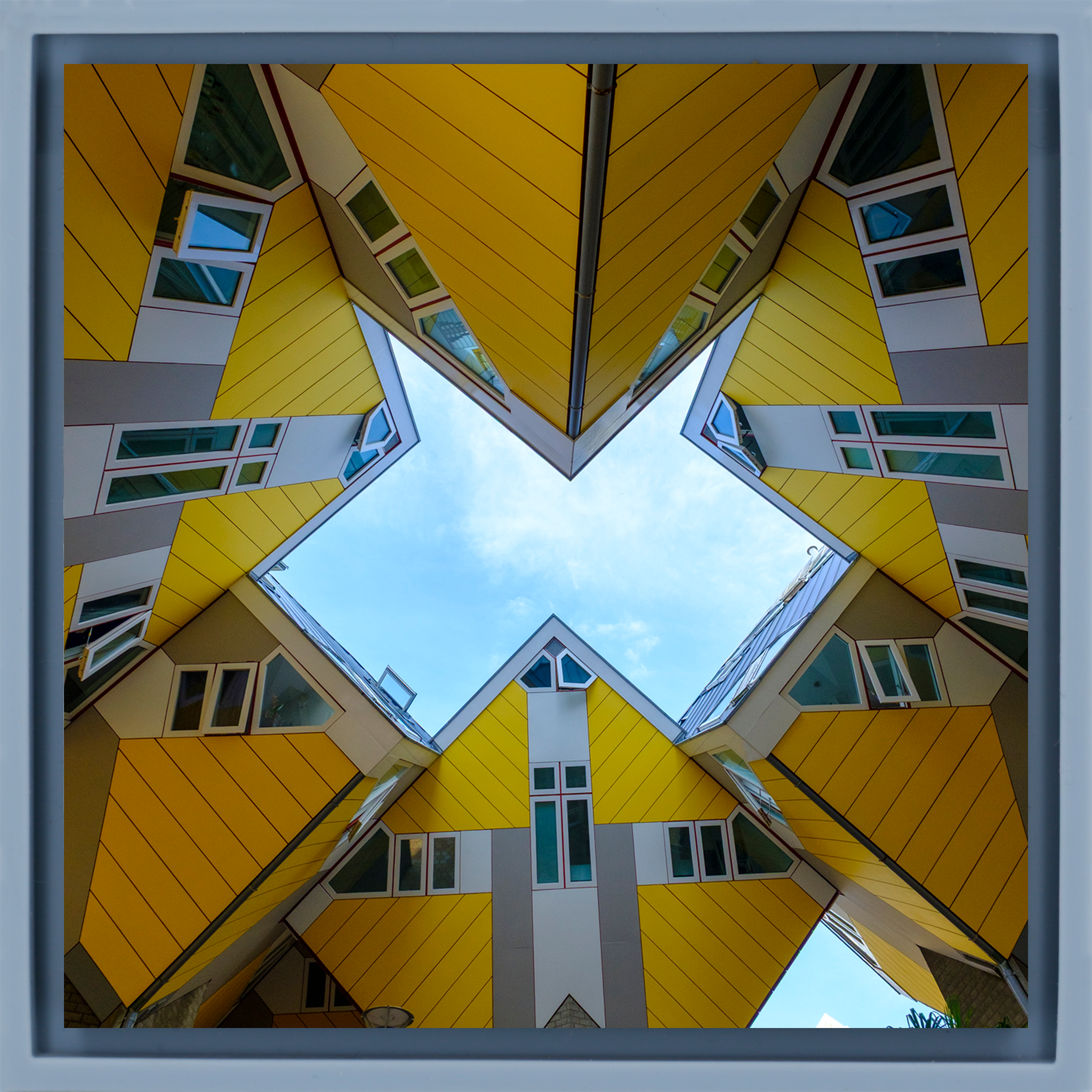 Cube Houses - Lichtblauwe Wrapp