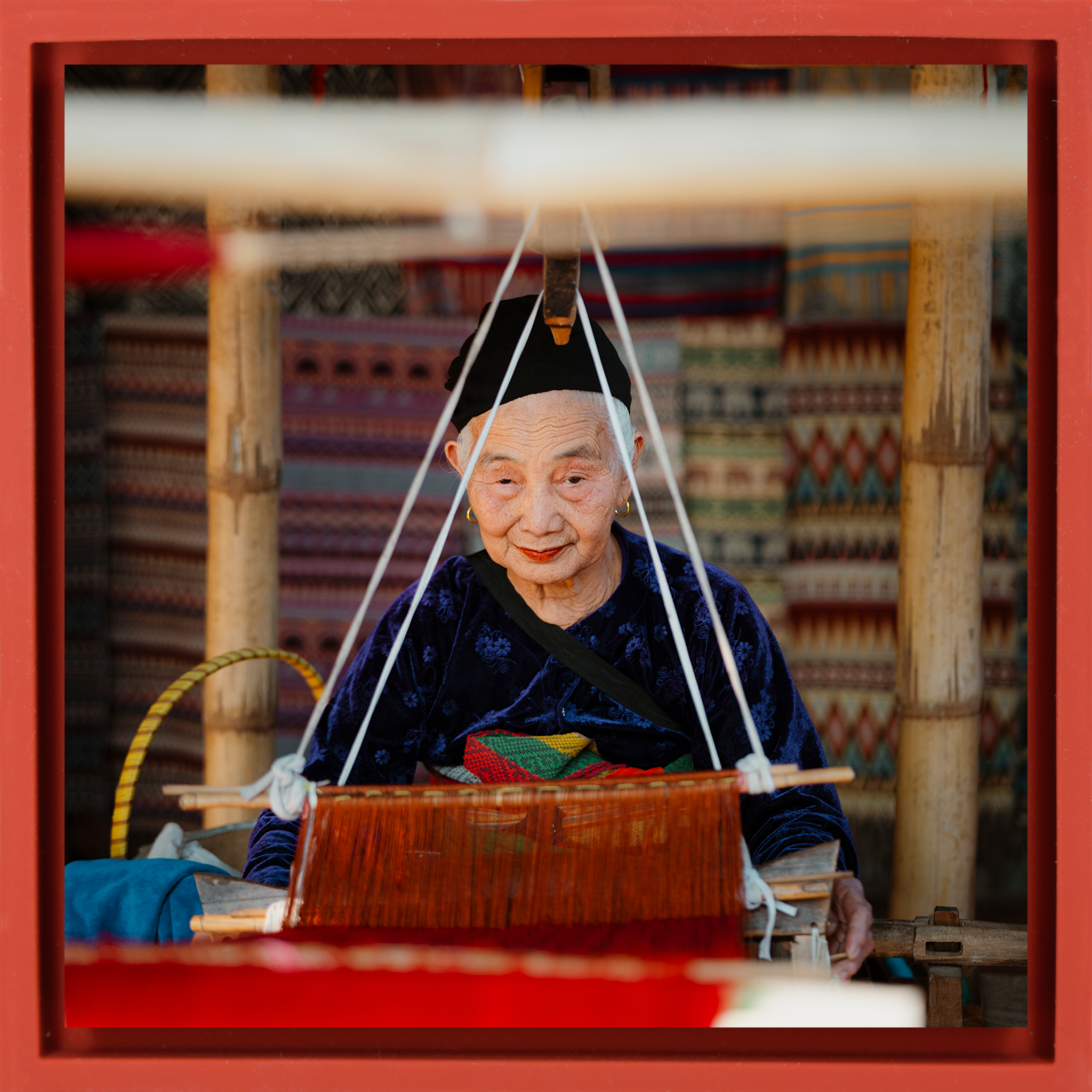 The Handloom- Red Wrapp