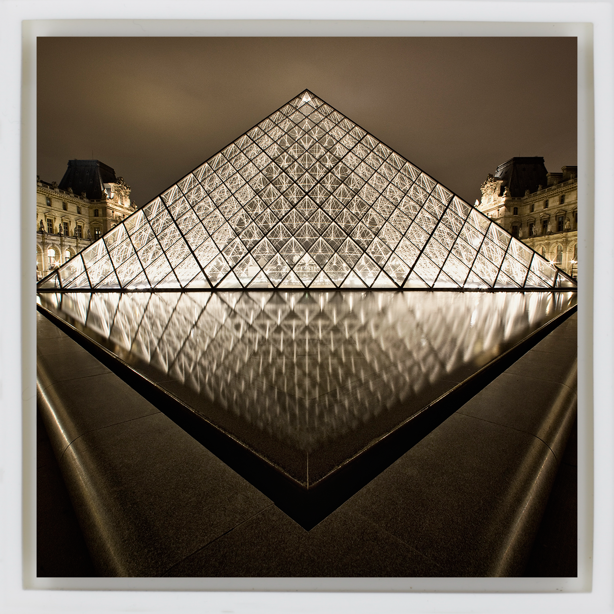 Louvre After Dark- White Wrapp