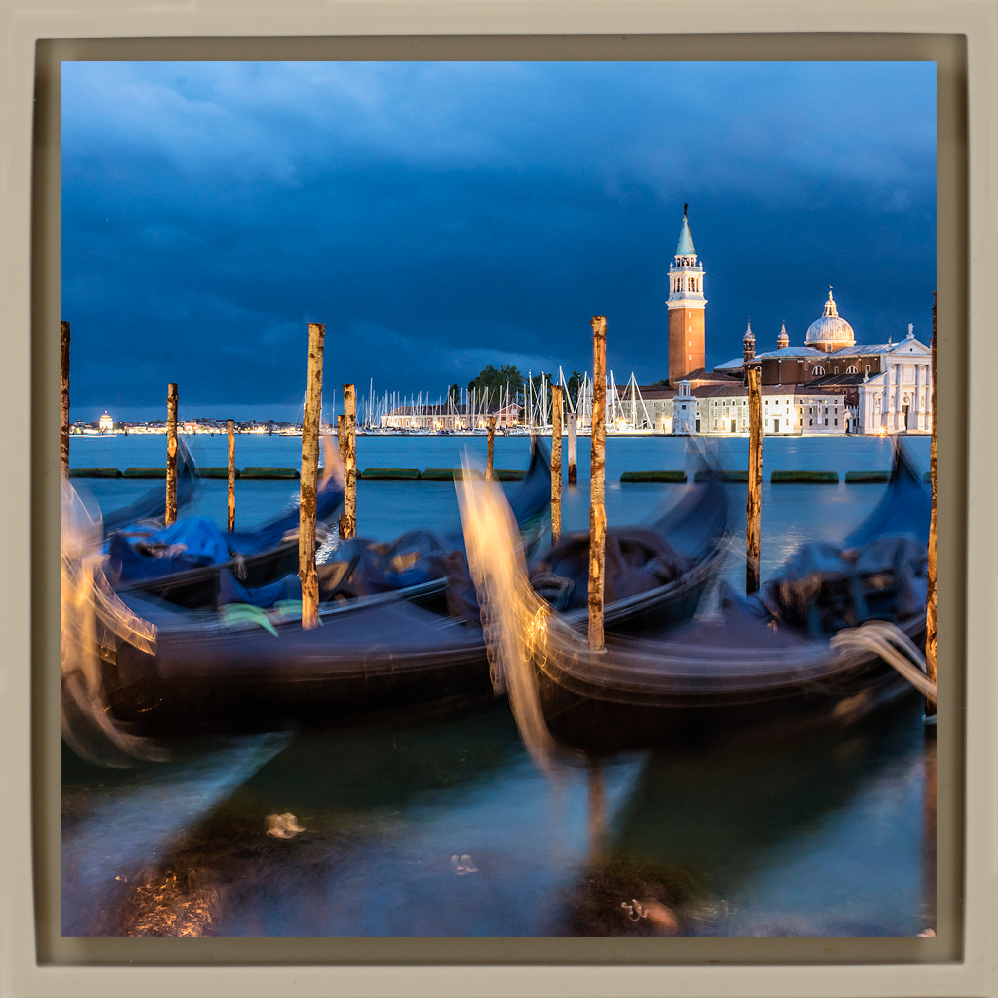 Gondolas After Dark - Zandkleurige Wrapp