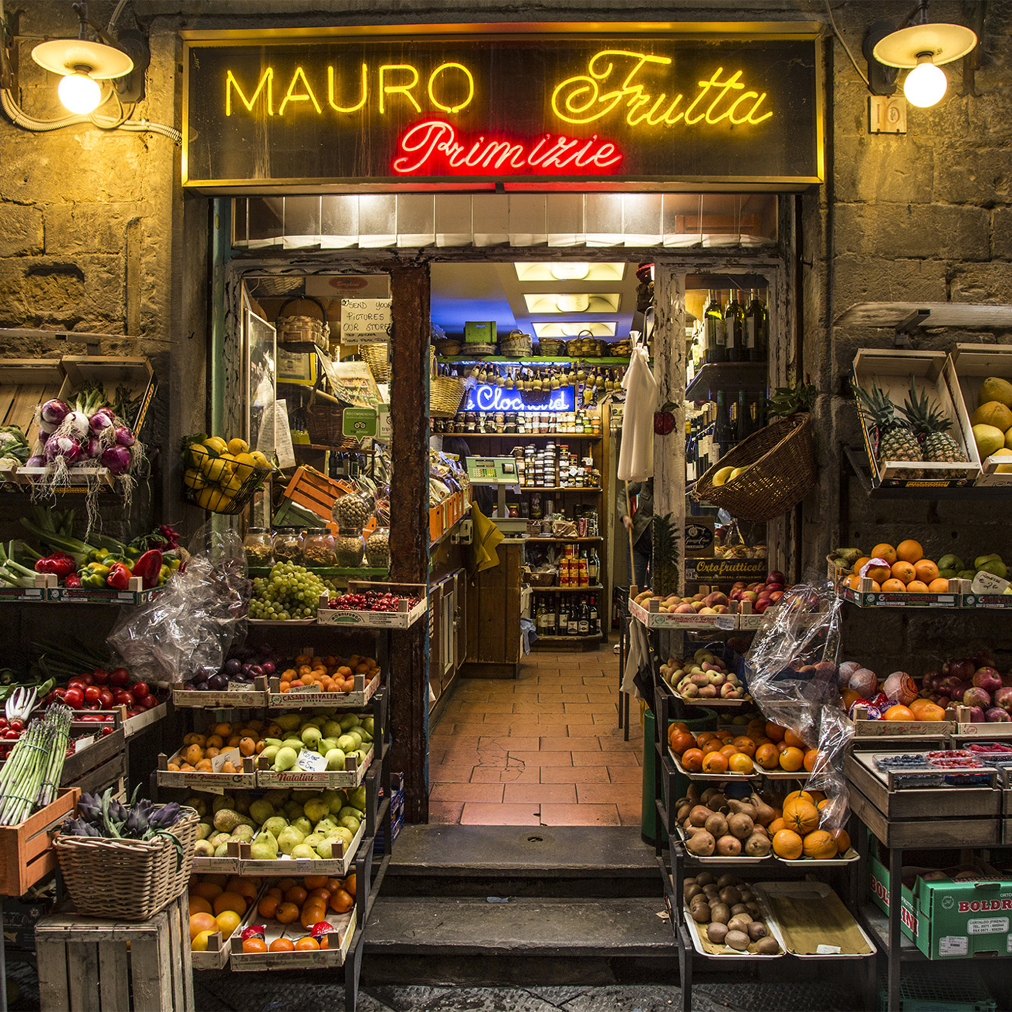 Mauro Frutta in FLorence- Collection: Italy