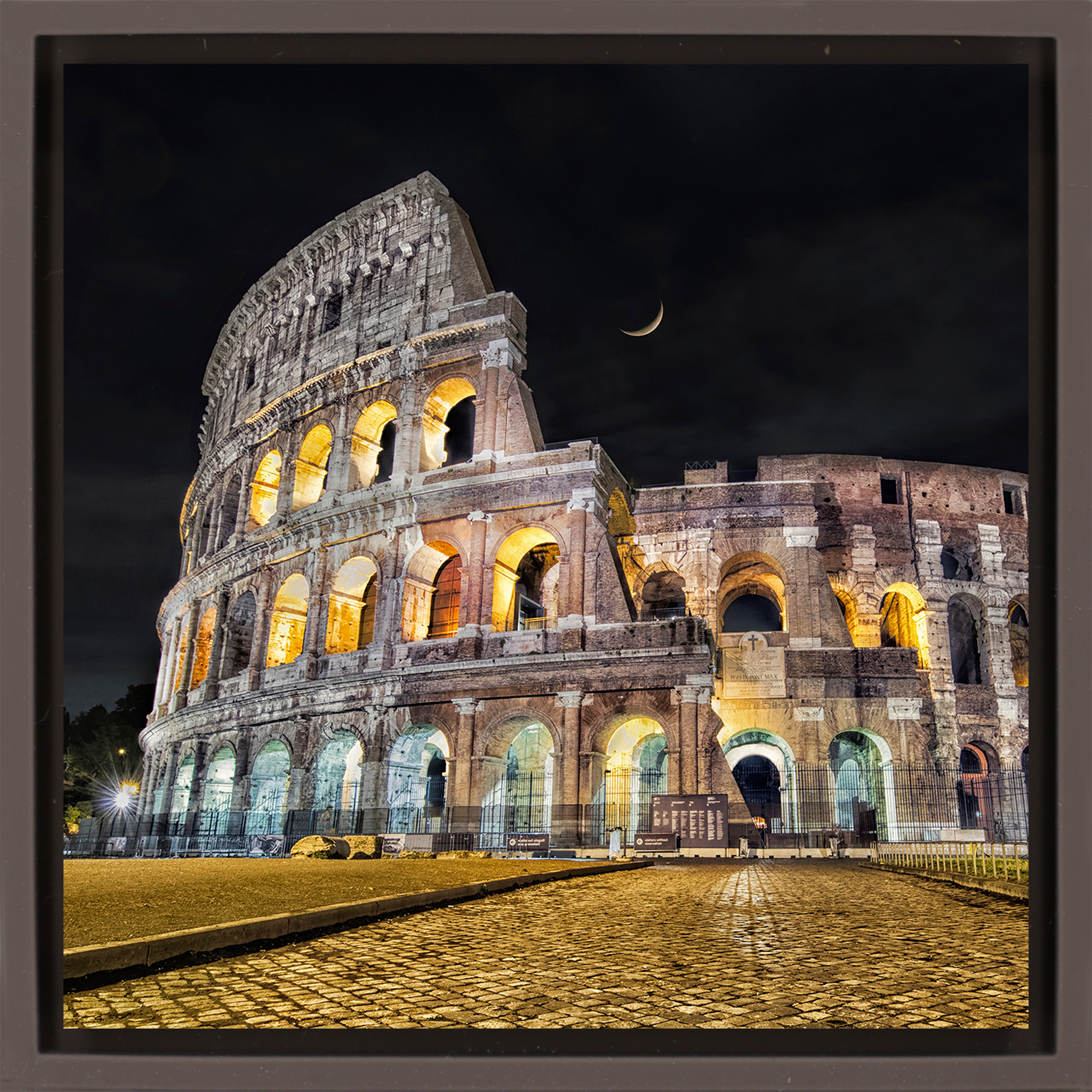 The Coliseum After Dark – Braune Verpackung