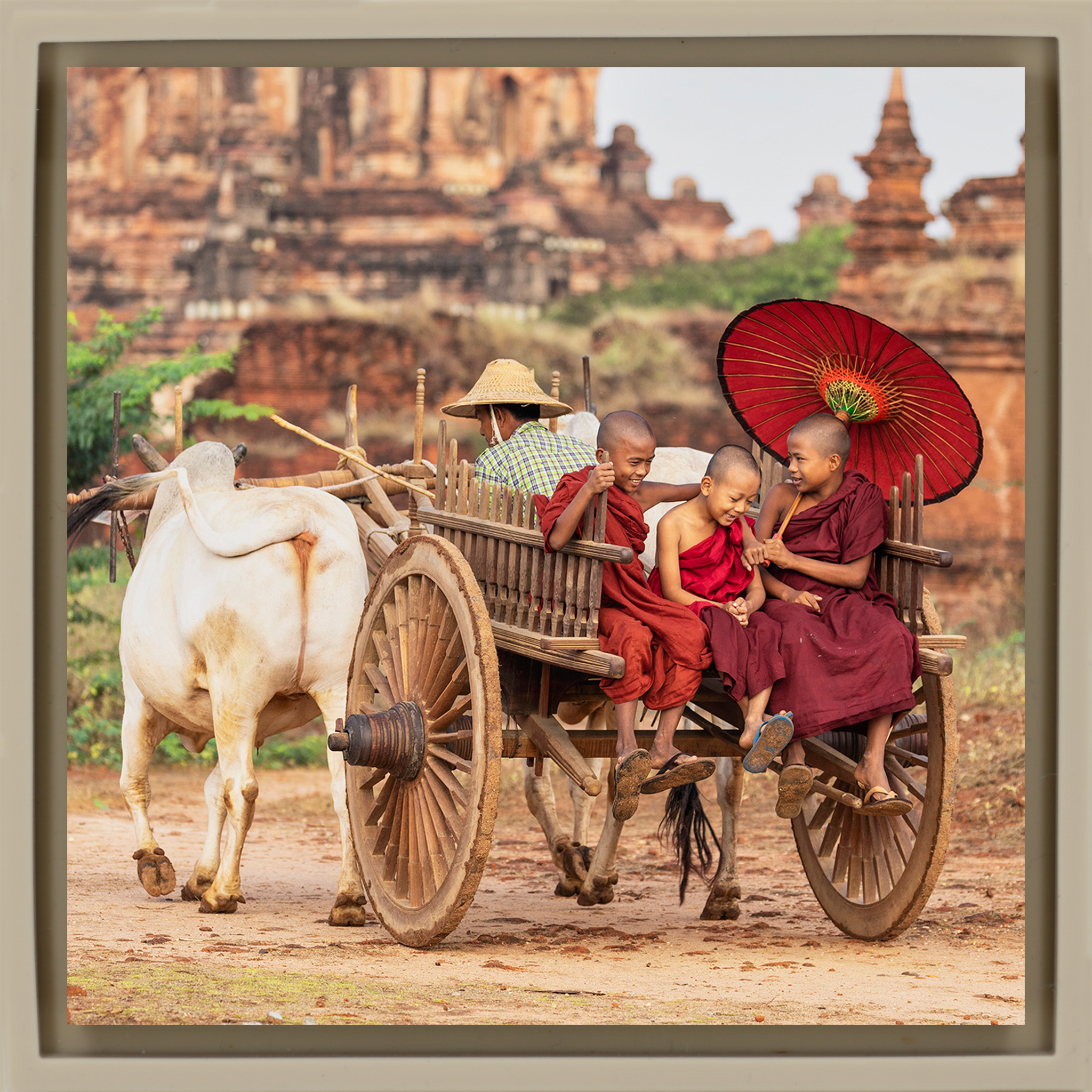 Monks in Bagan - Zandkleurige Wrapp