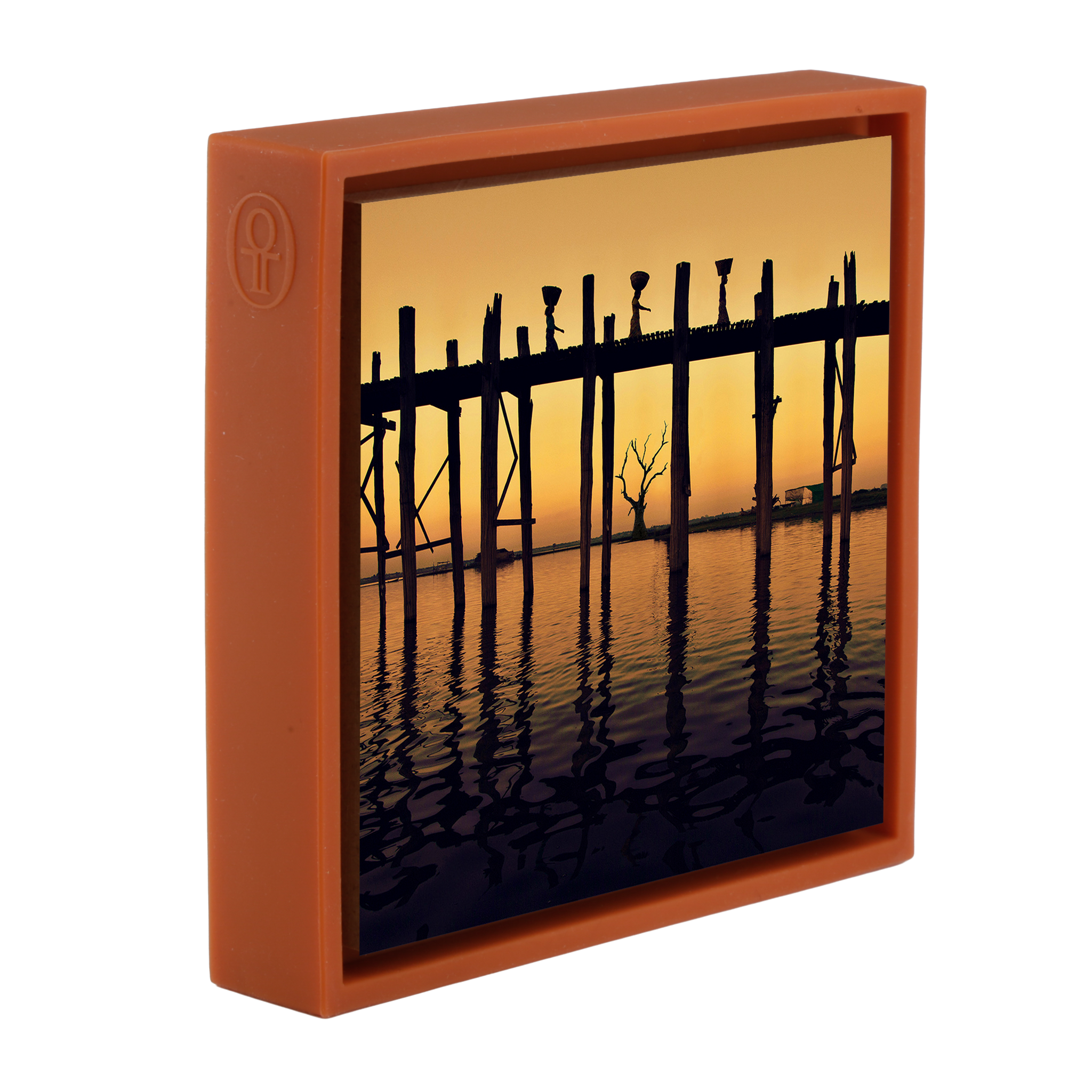 On The U Bein Bridge - Oranje Wrapp