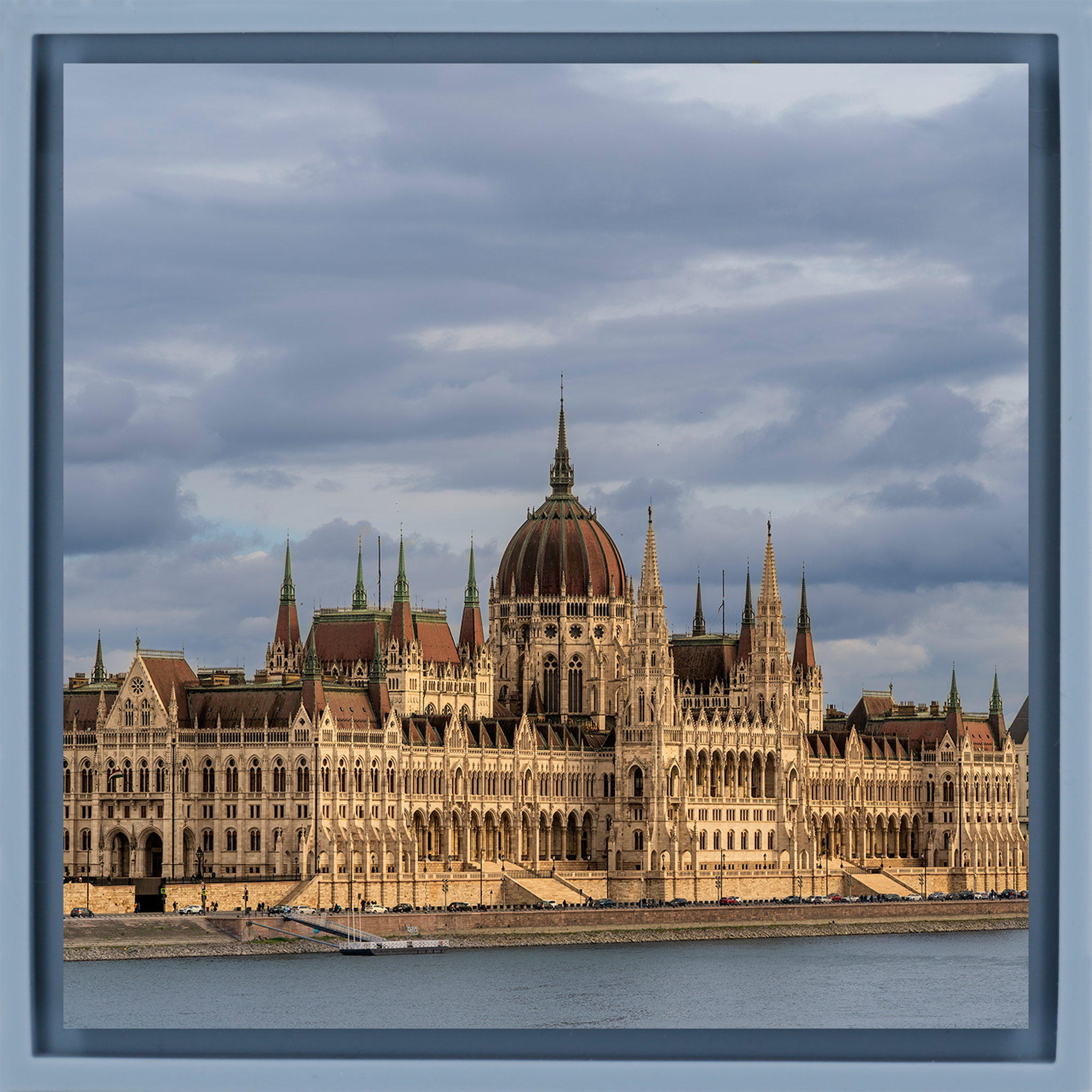 Parliament at the Danube - Lichtblauwe Wrapp