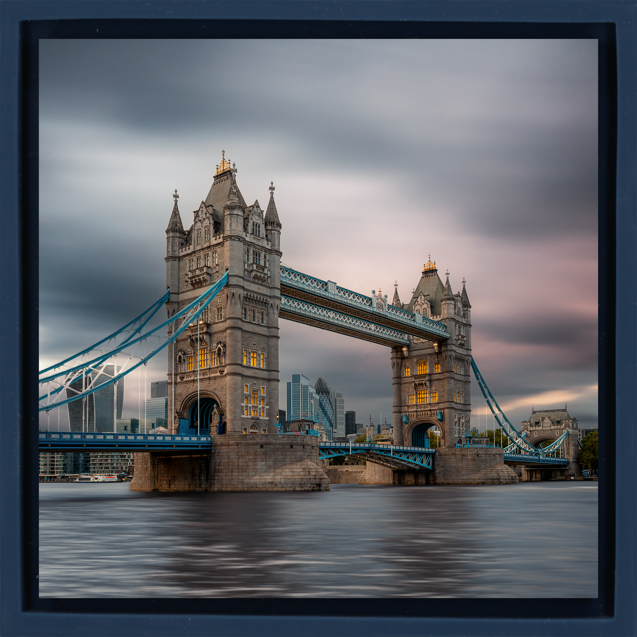 Tower Bridge- Dark Blue Wrapp
