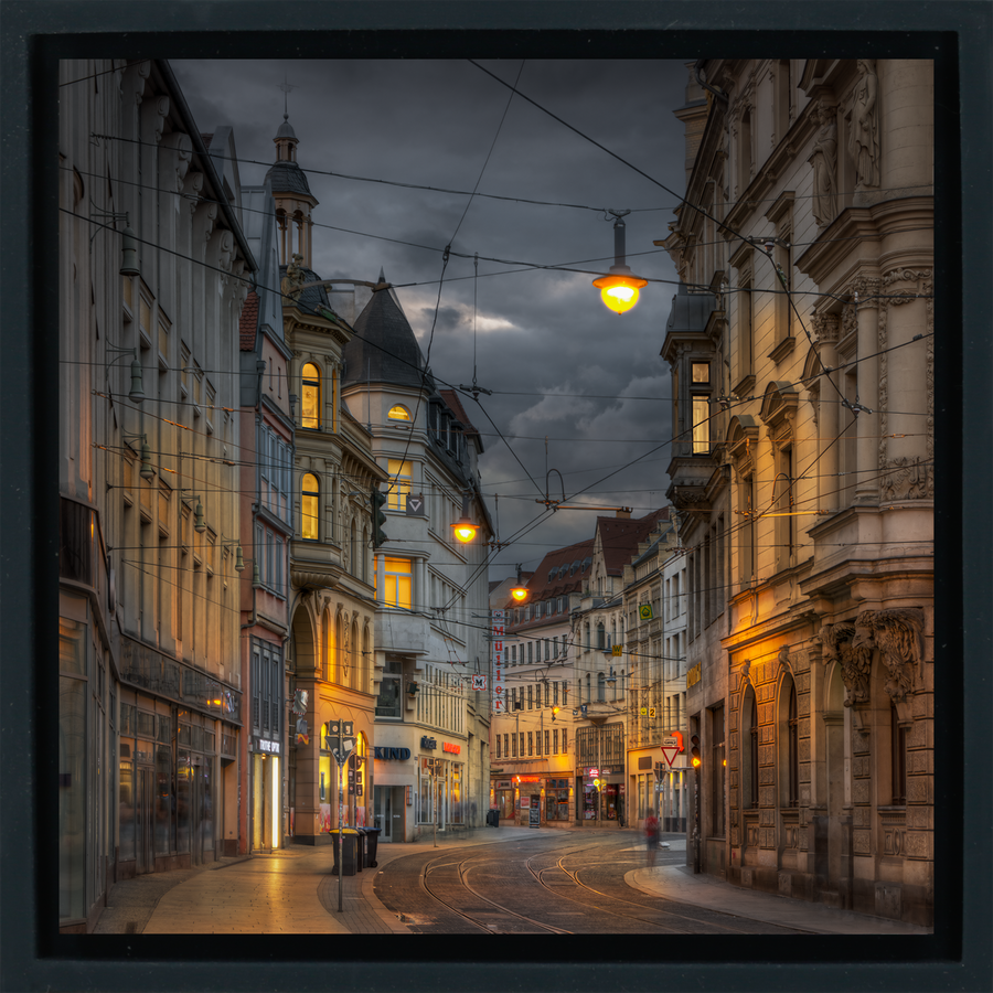 Halle - Black Wrapp